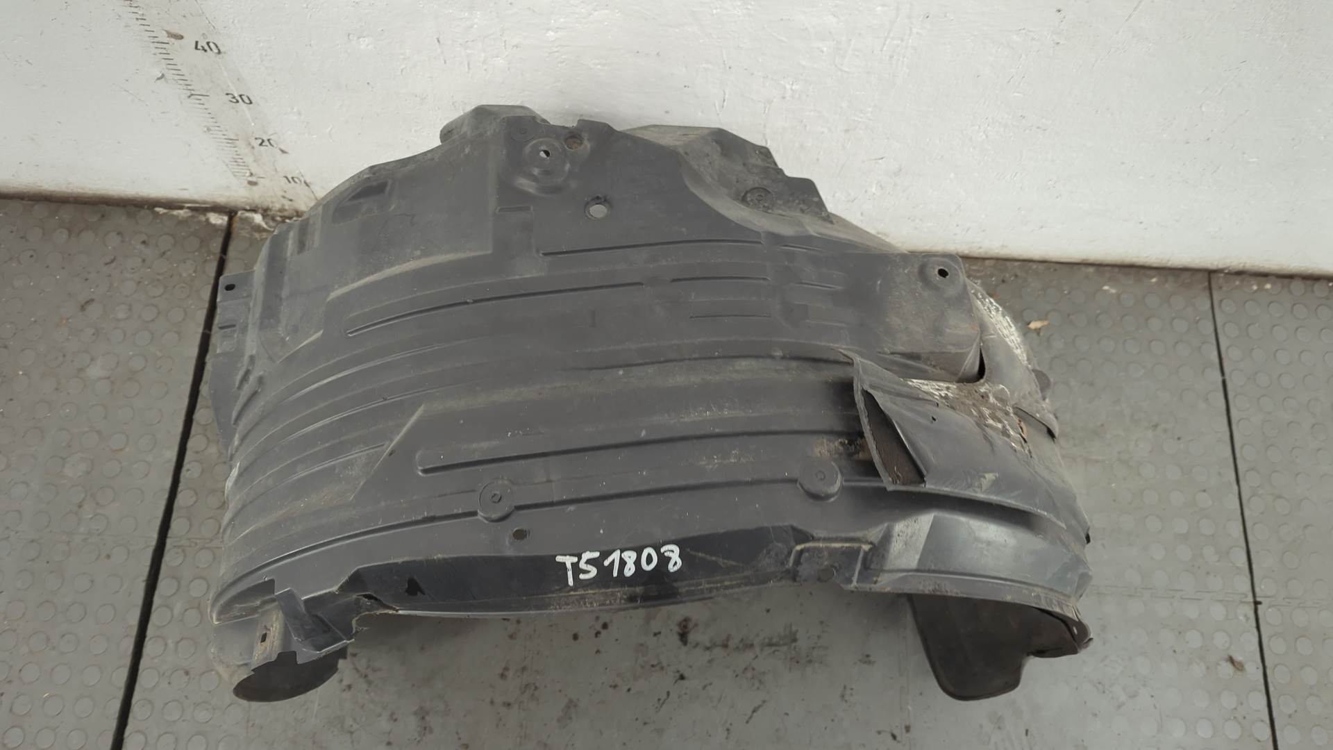 Локер передний левый