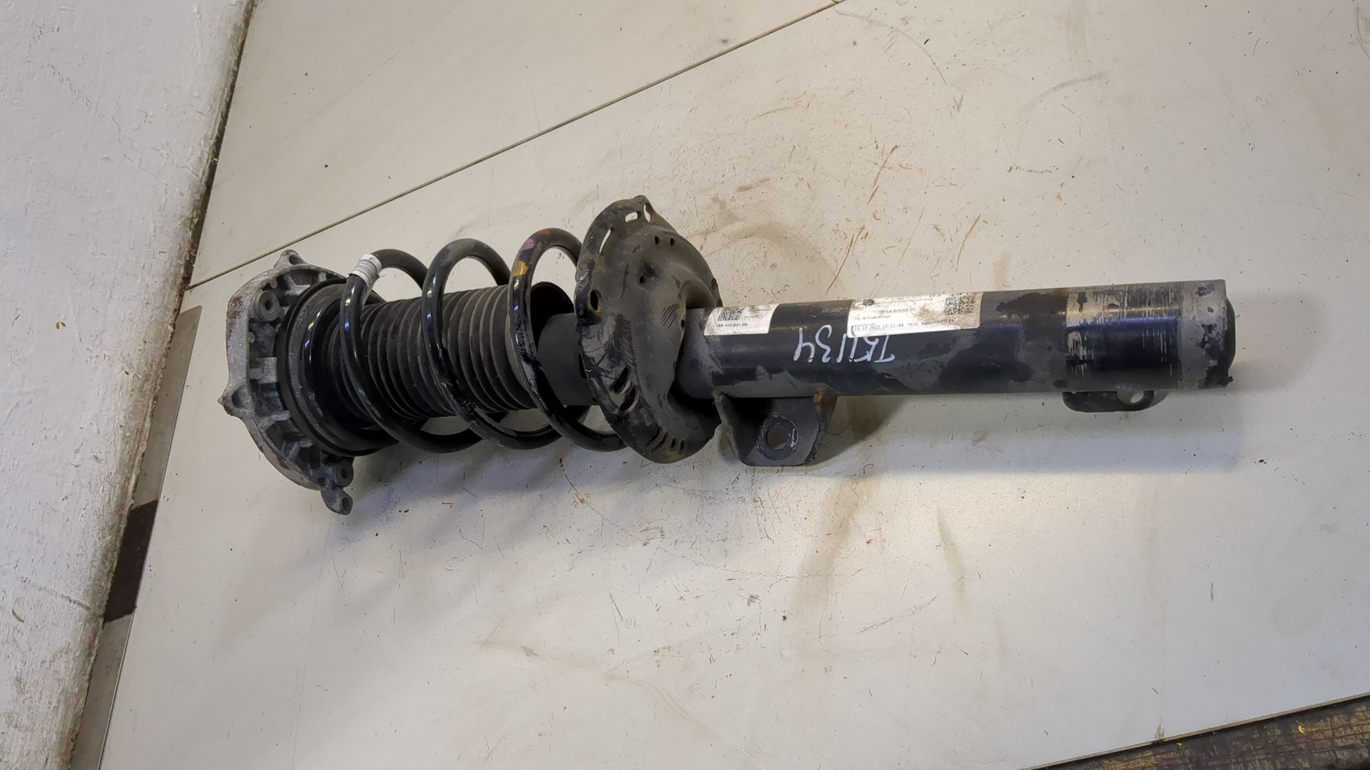 Амортизатор передний