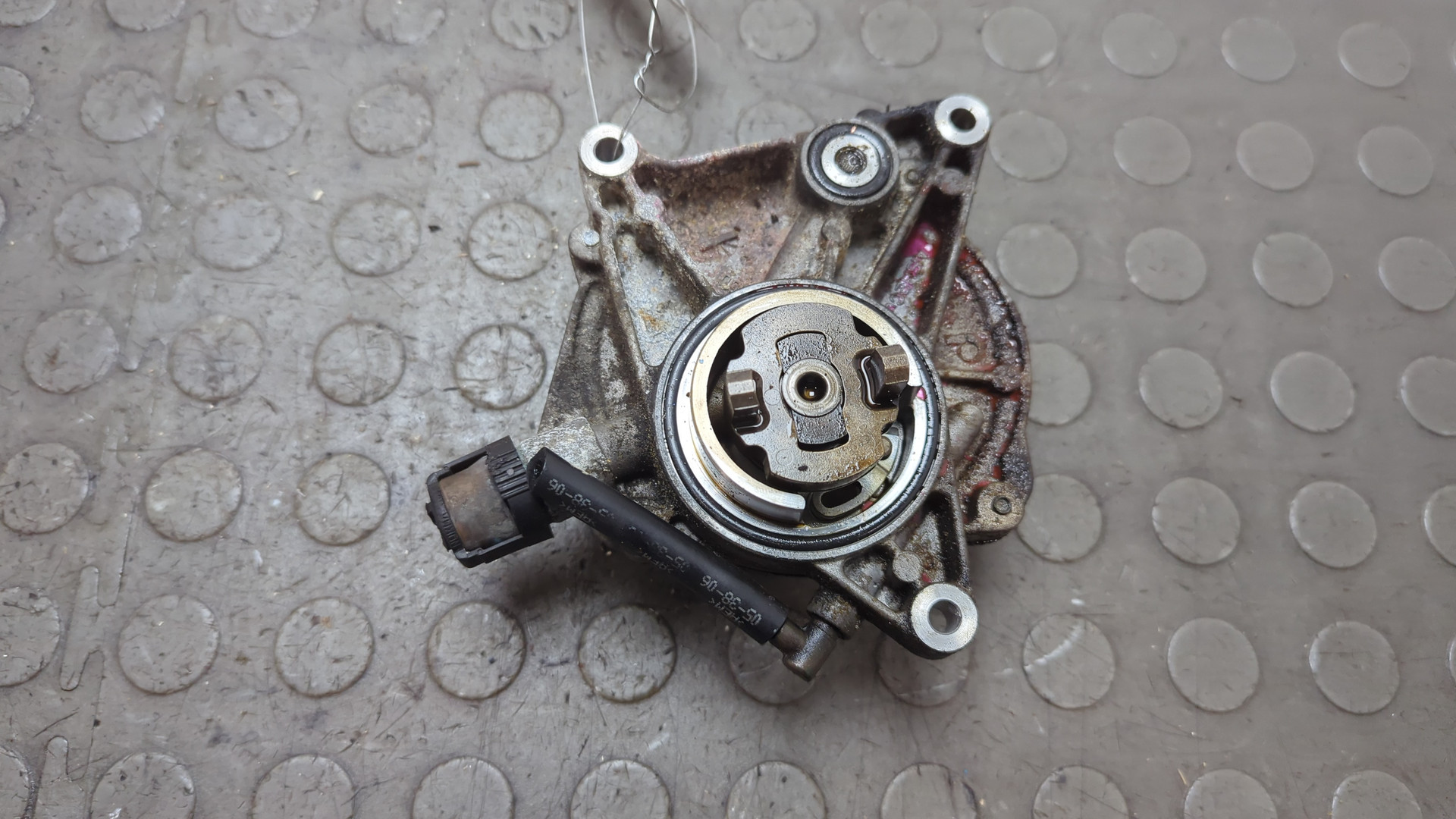 Насос вакуумный