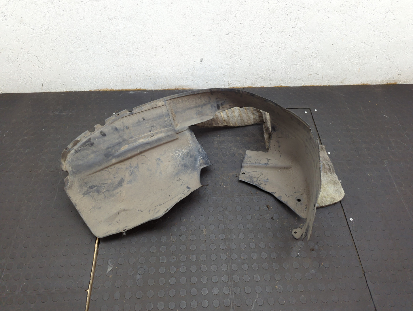 Локер передний правый