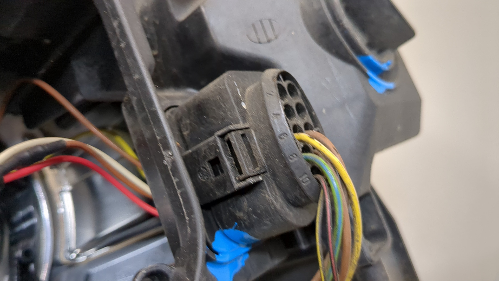 Фара правая