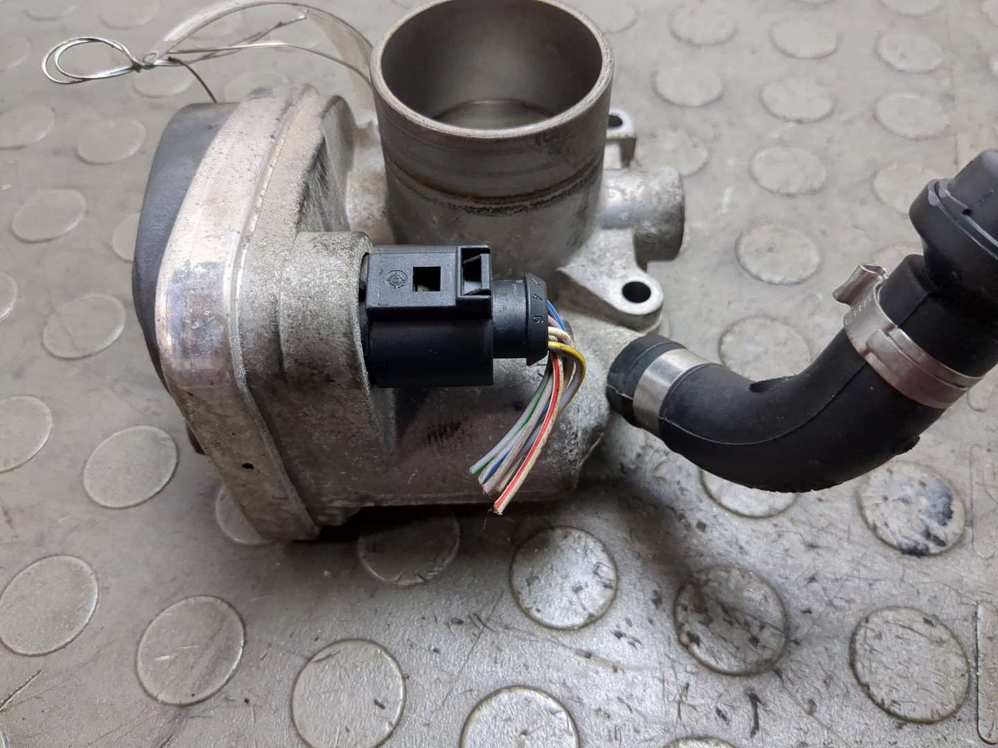 Заслонка дроссельная электрическая