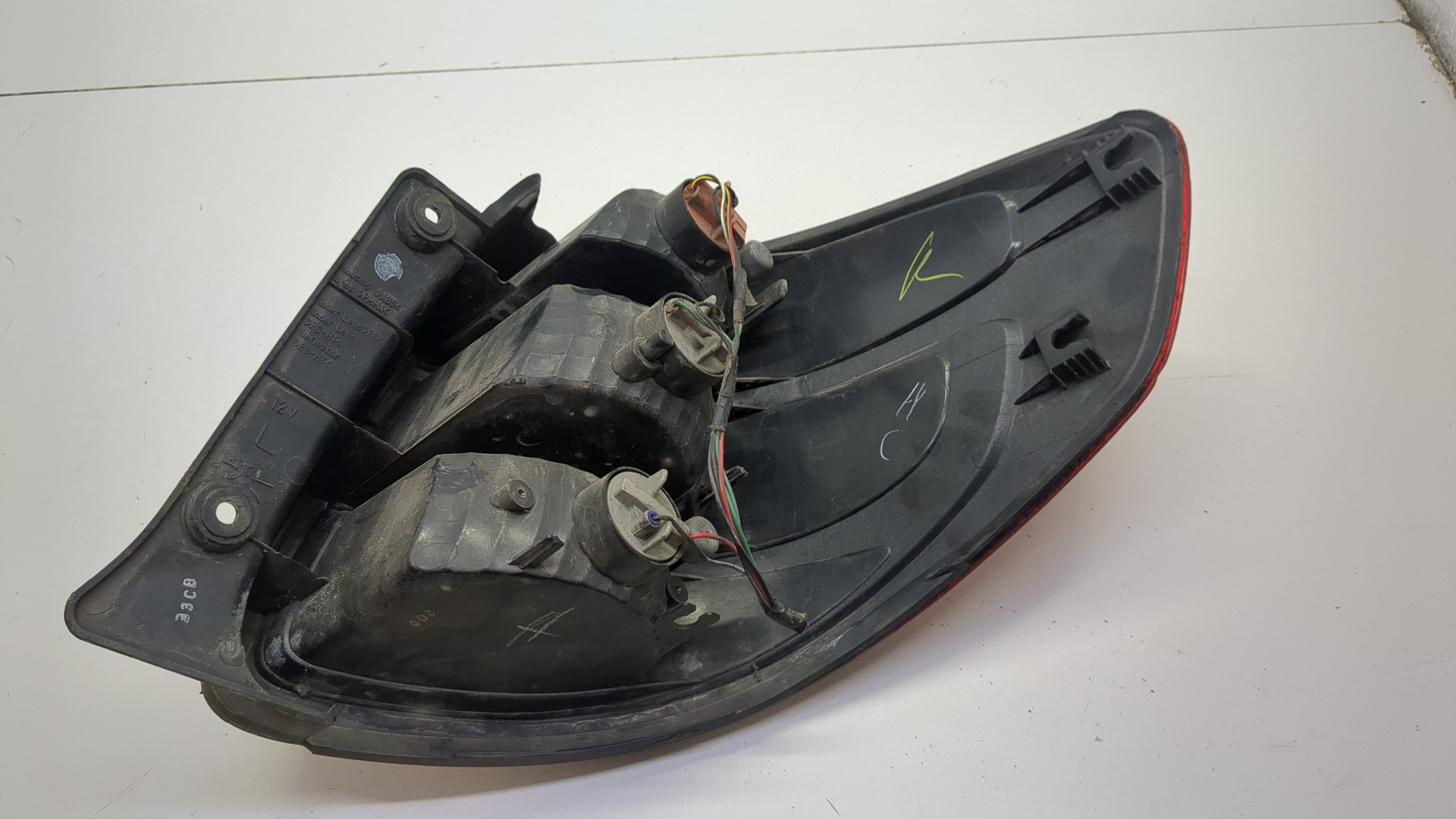 Фонарь задний левый