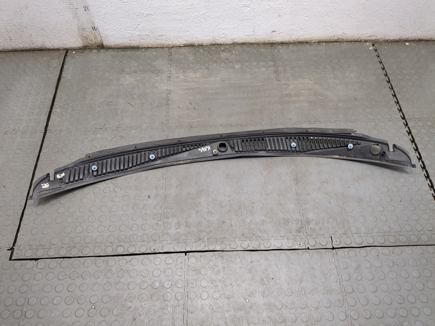 Решетка стеклоочистителей (Жабо)