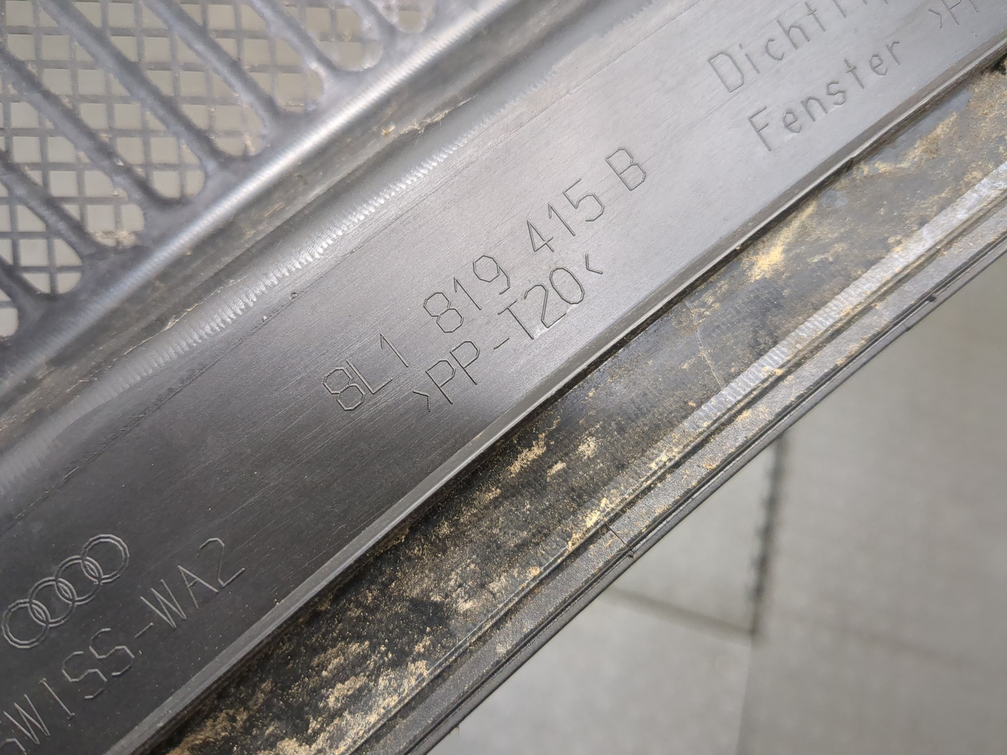 Решетка стеклоочистителей (Жабо)