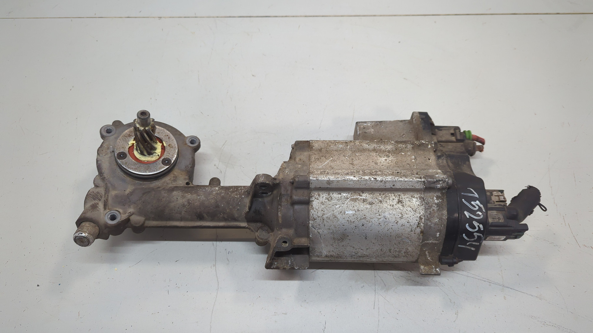 Серводвигатель рулевой рейки