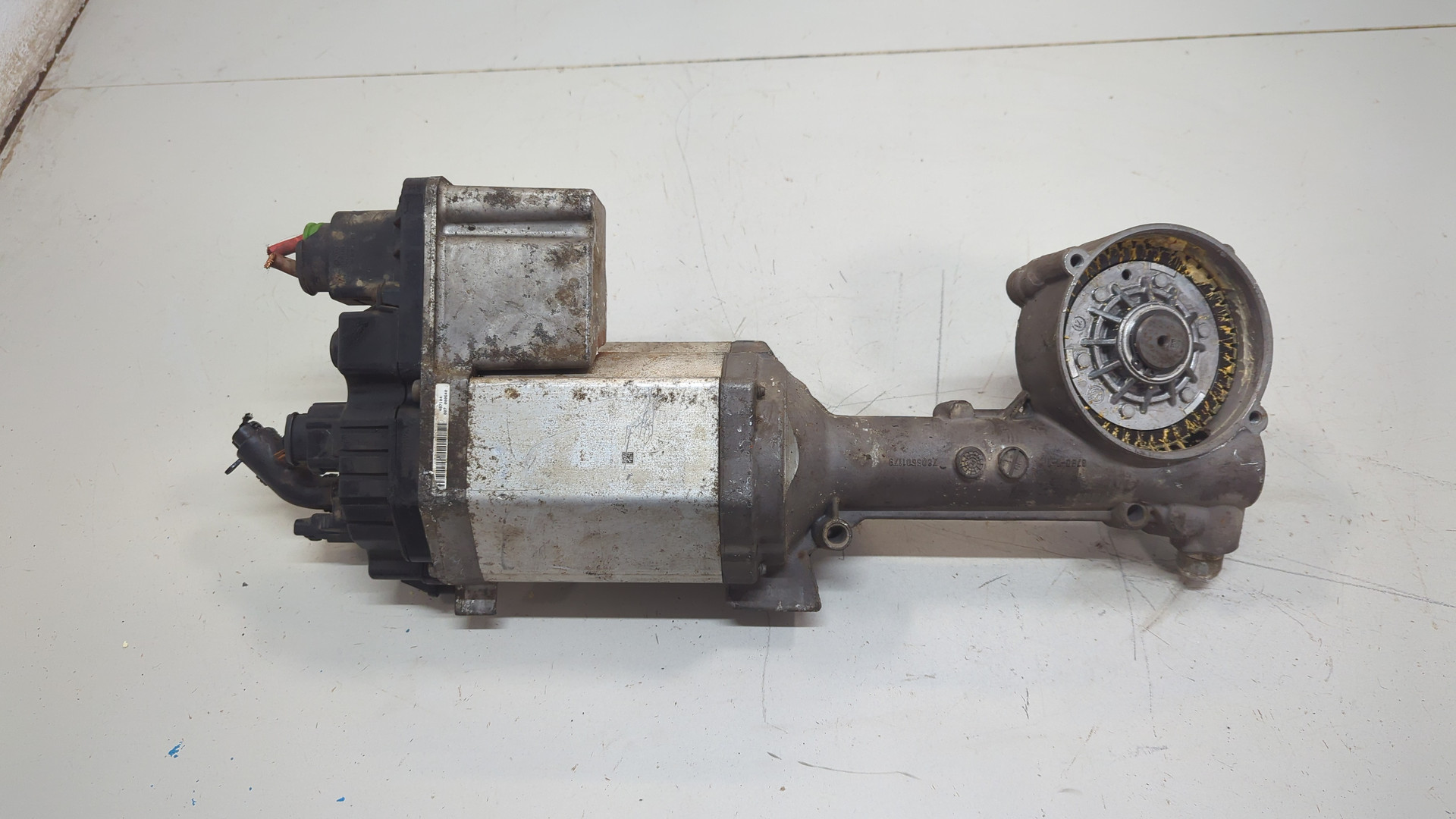 Серводвигатель рулевой рейки