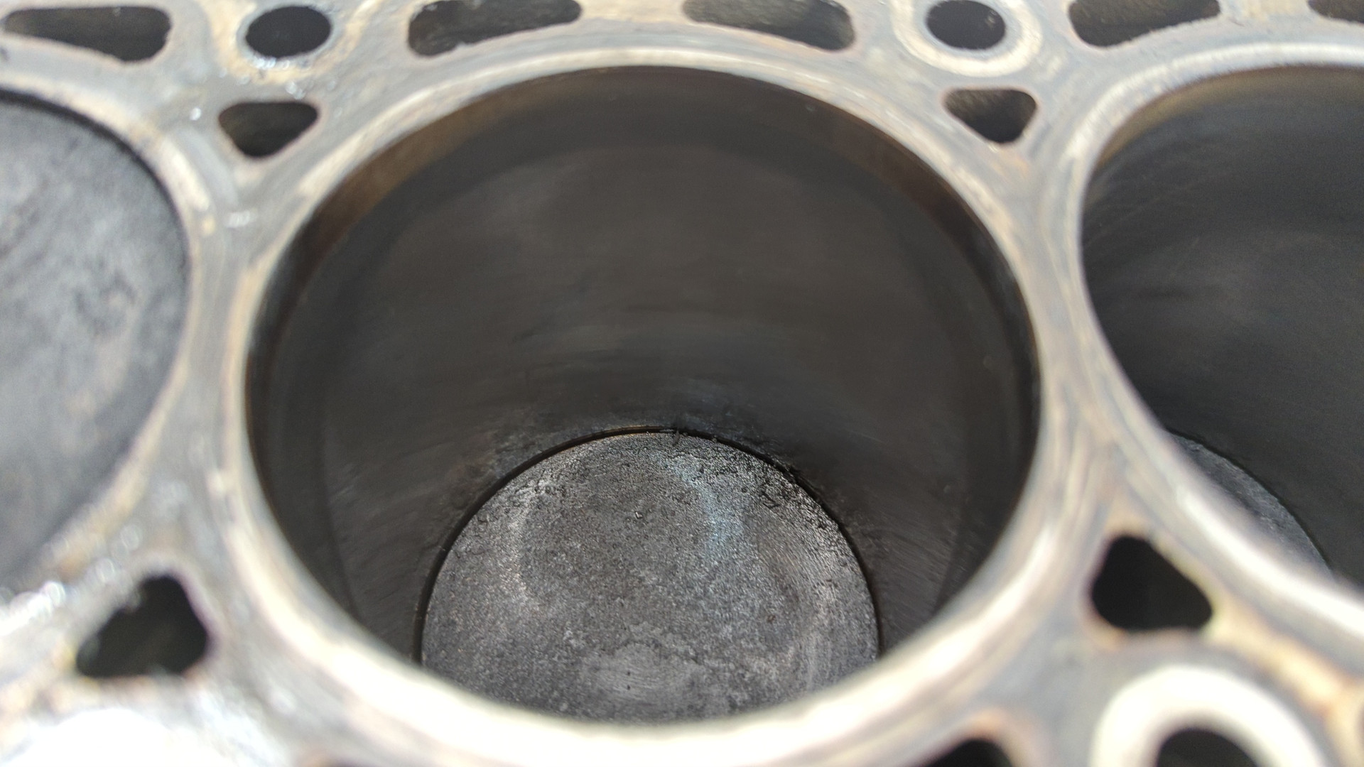 Блок двигателя