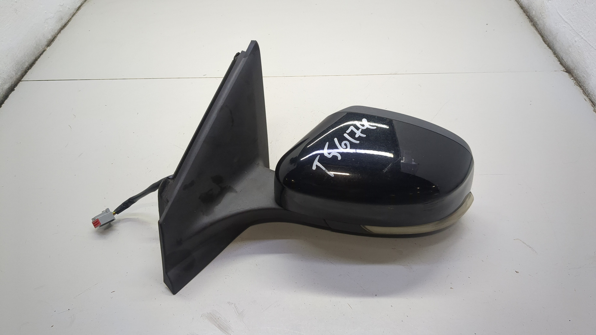 Зеркало левое электрическое