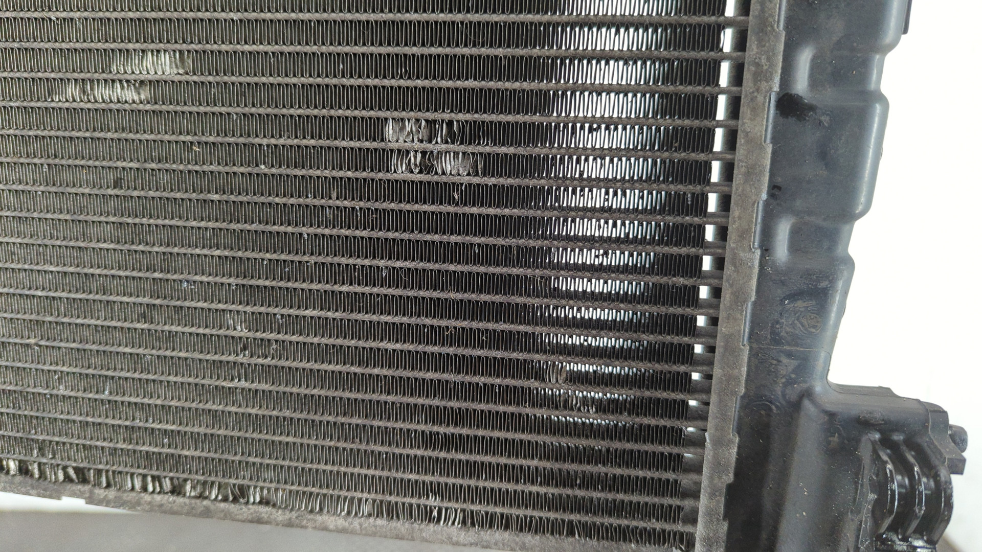 Радиатор охлаждения двигателя основной