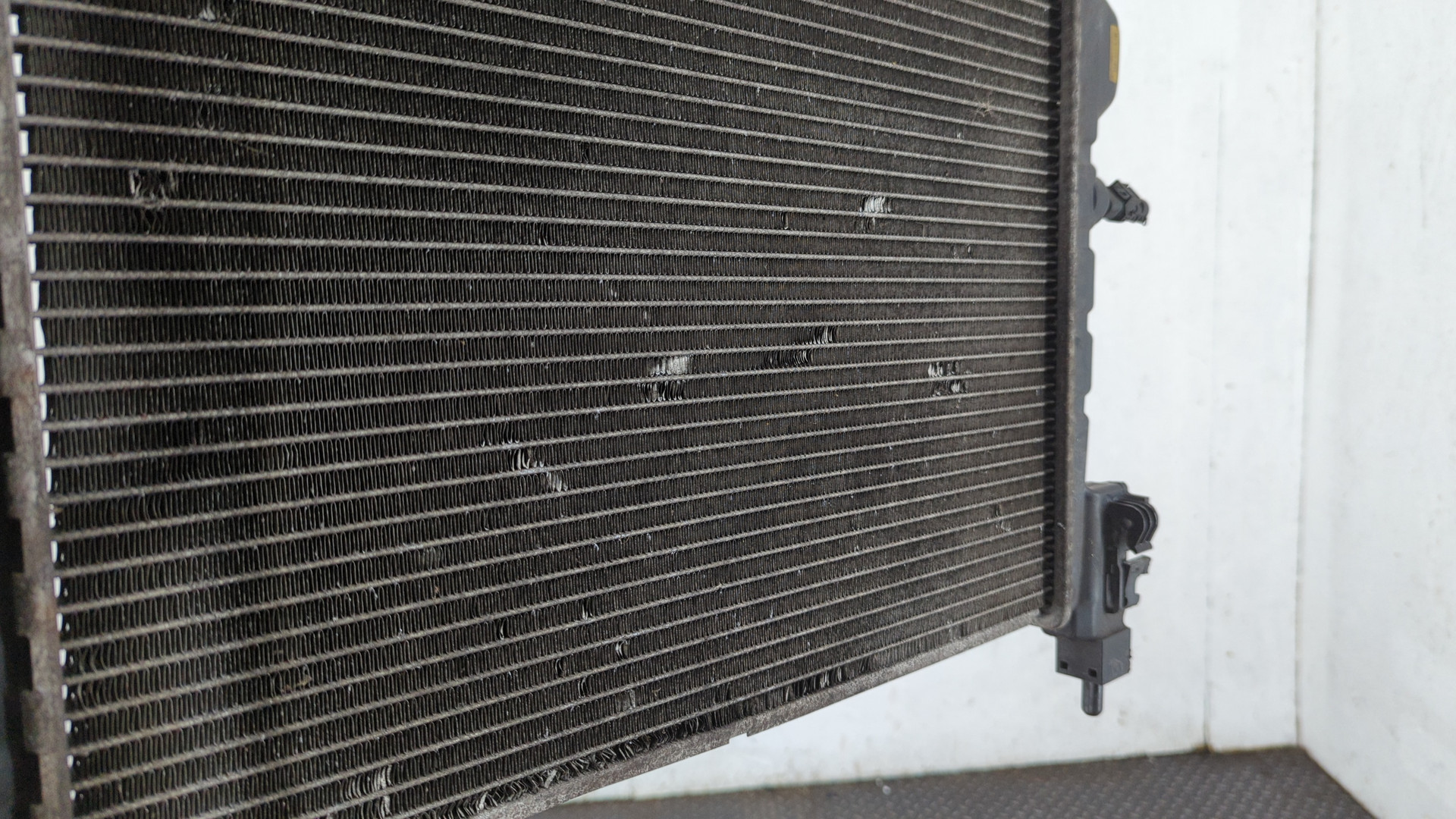 Радиатор охлаждения двигателя основной