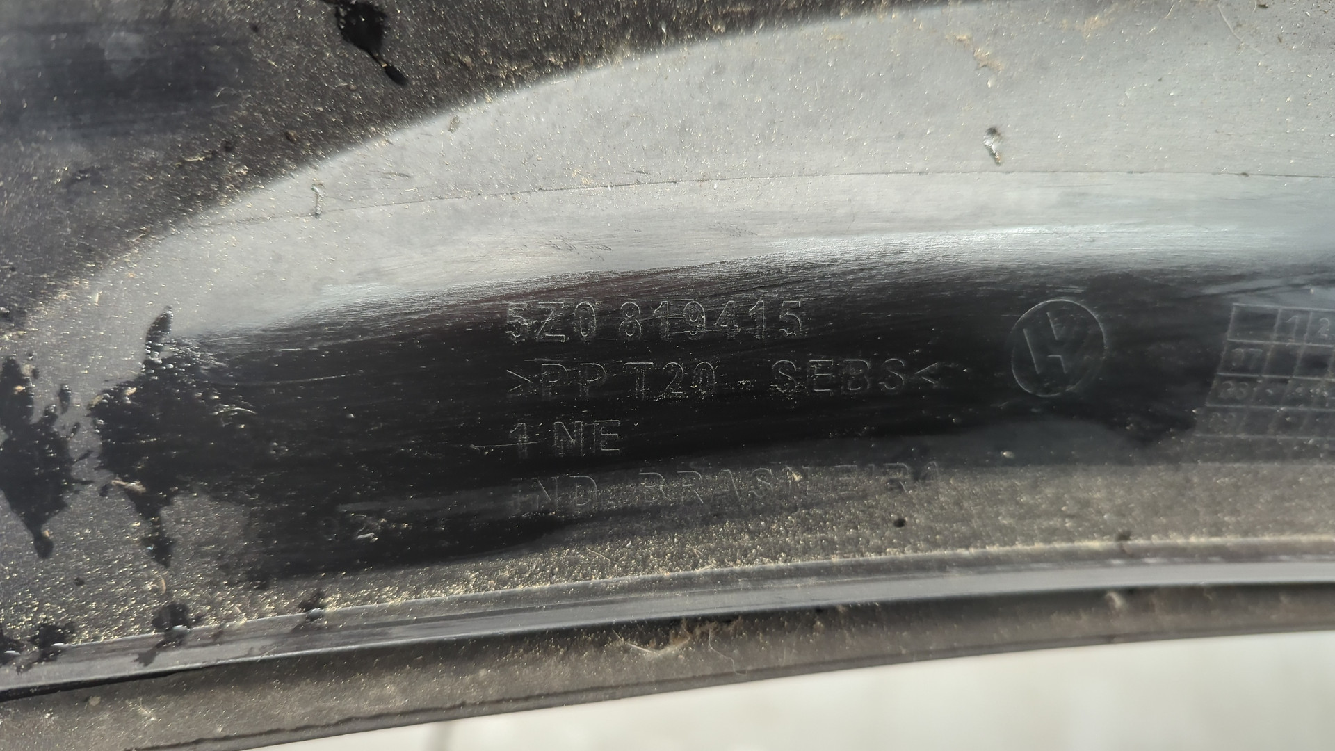 Решетка стеклоочистителей (Жабо)