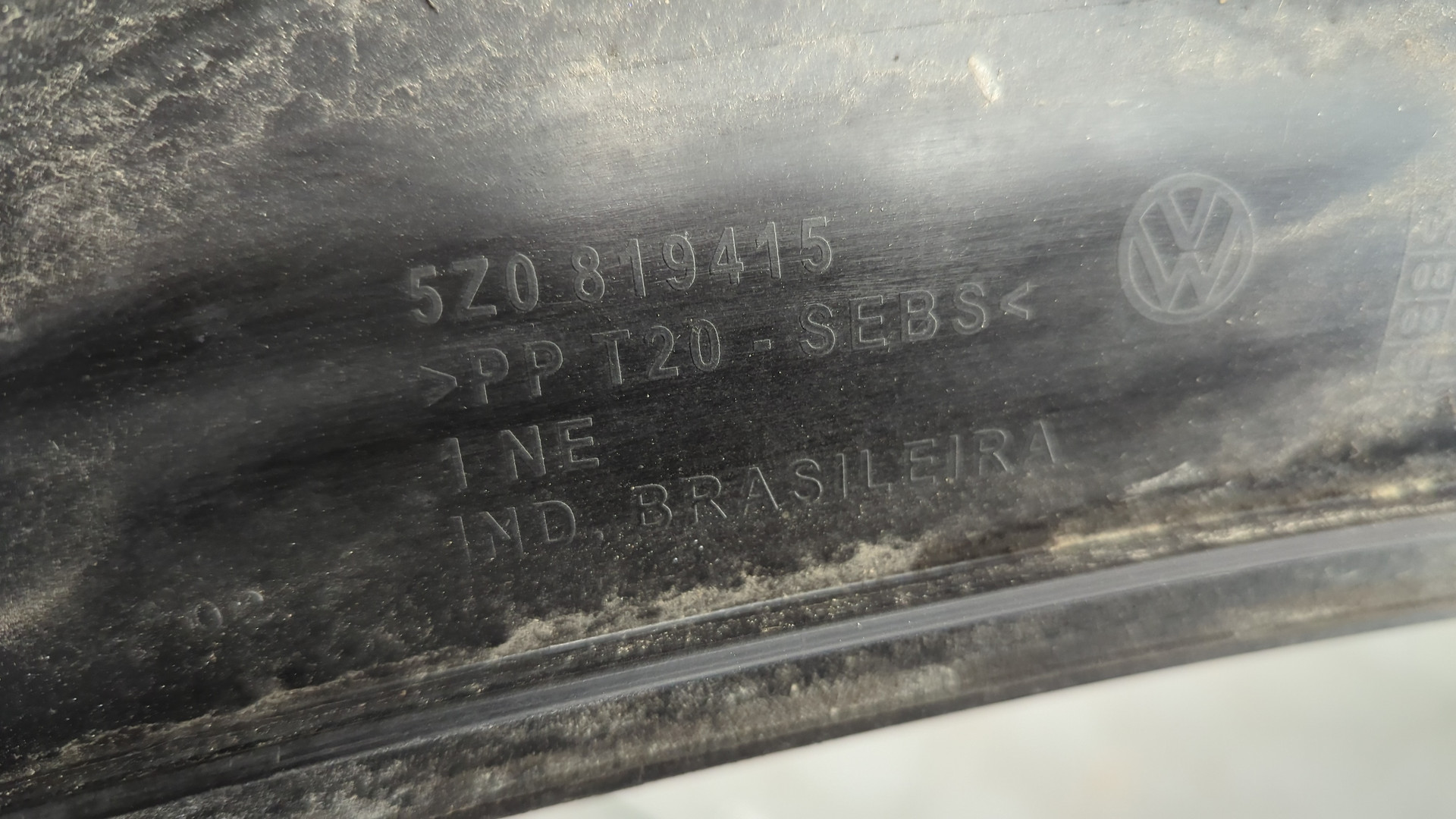 Решетка стеклоочистителей (Жабо)