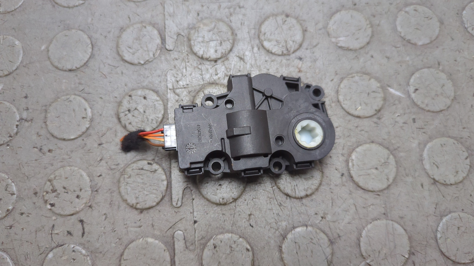 Моторчик заслонки печки