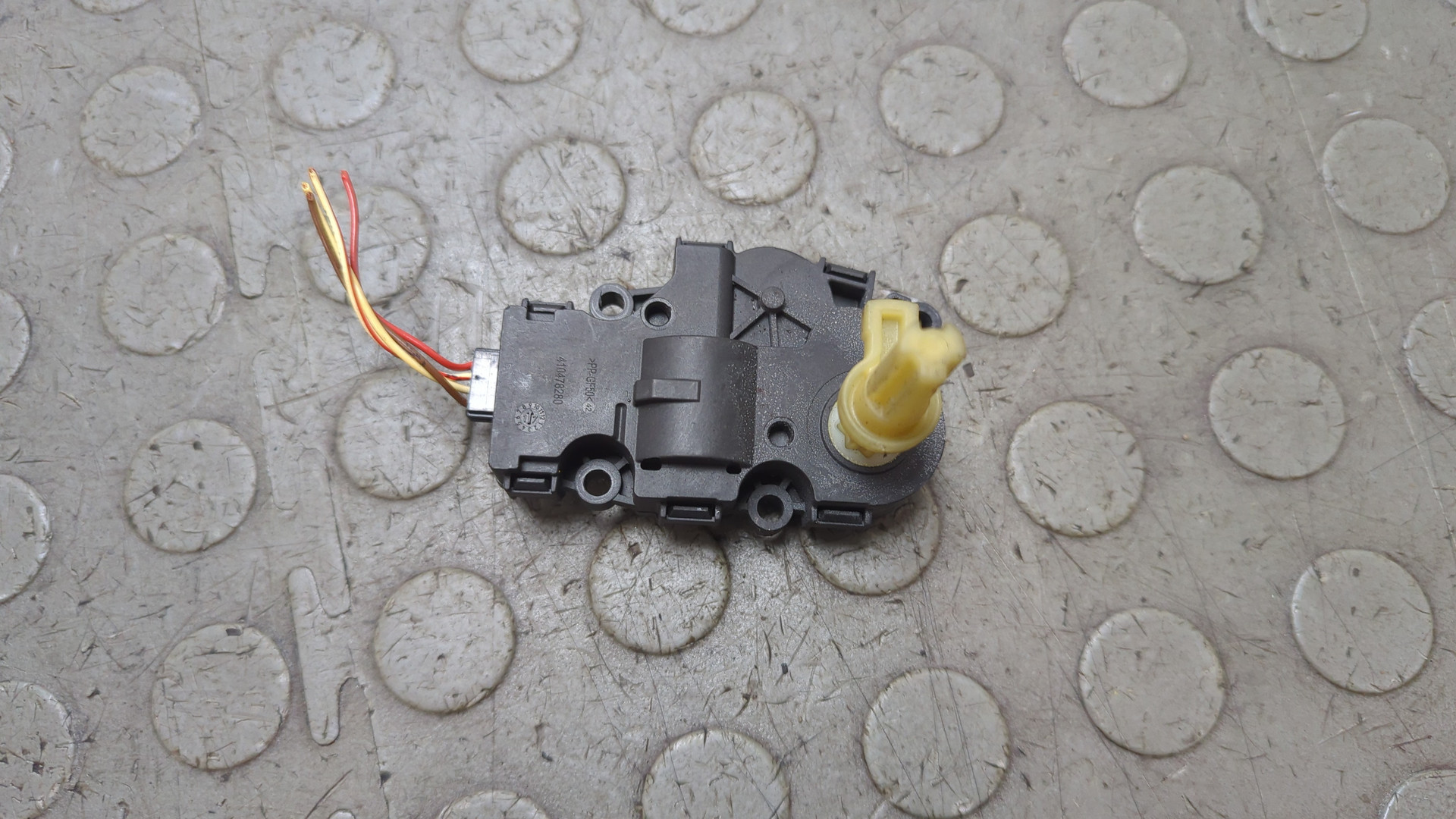 Моторчик заслонки печки