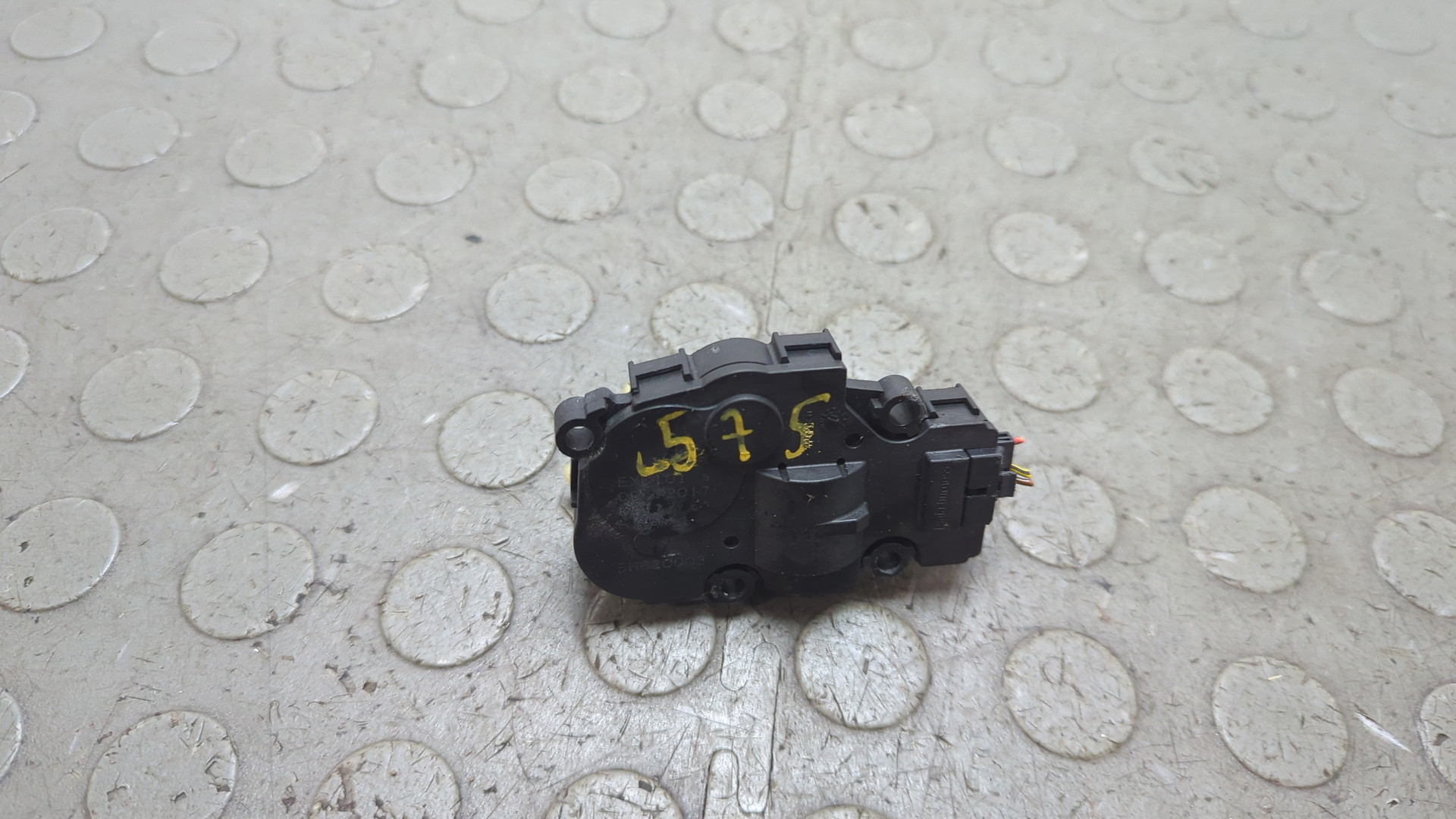 Моторчик заслонки печки