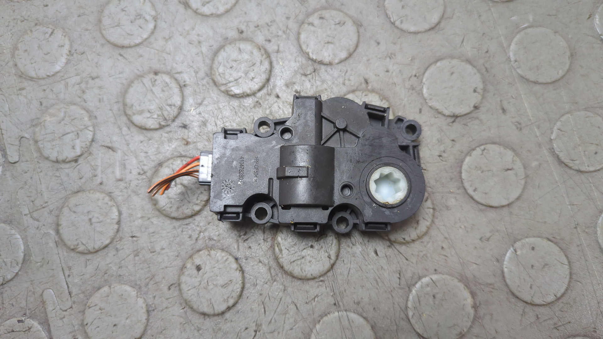 Моторчик заслонки печки