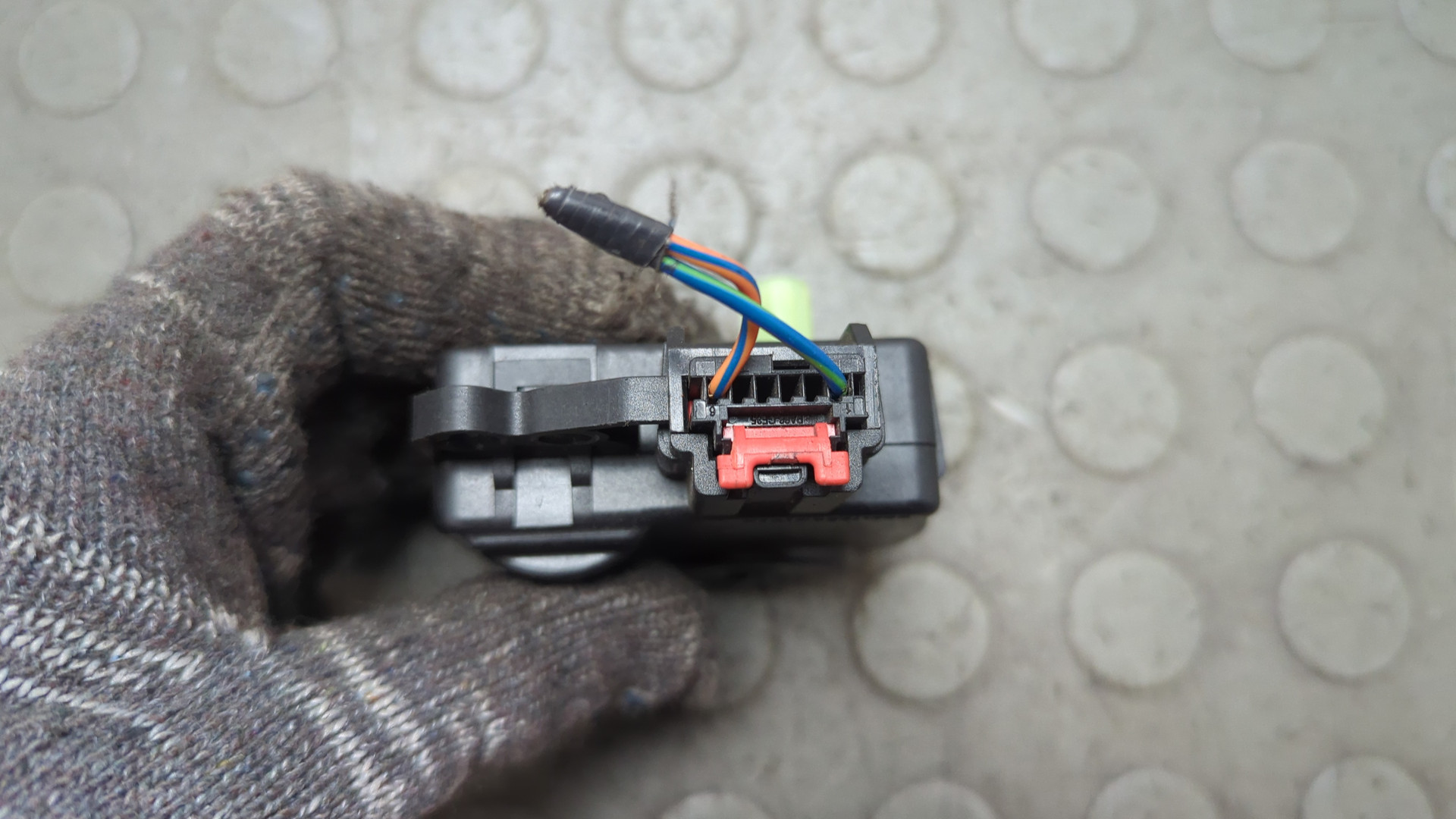 Моторчик заслонки печки