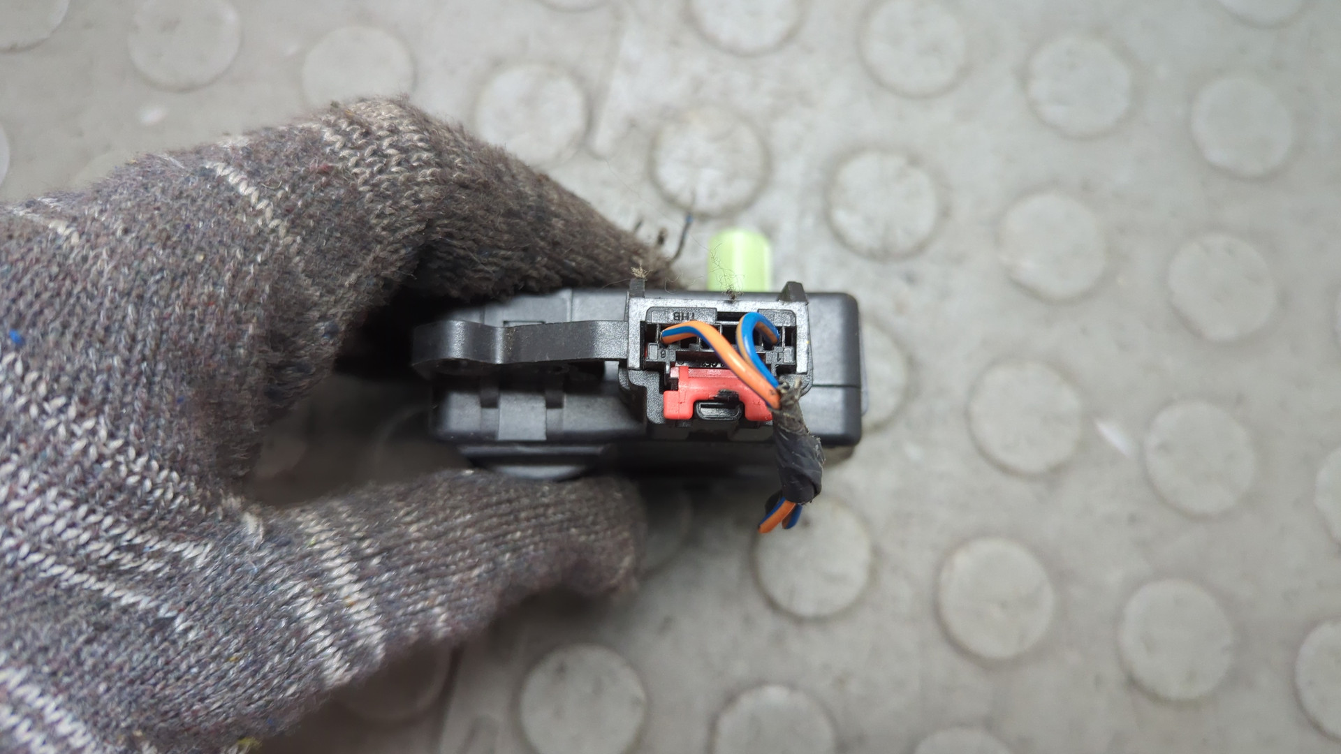 Моторчик заслонки печки