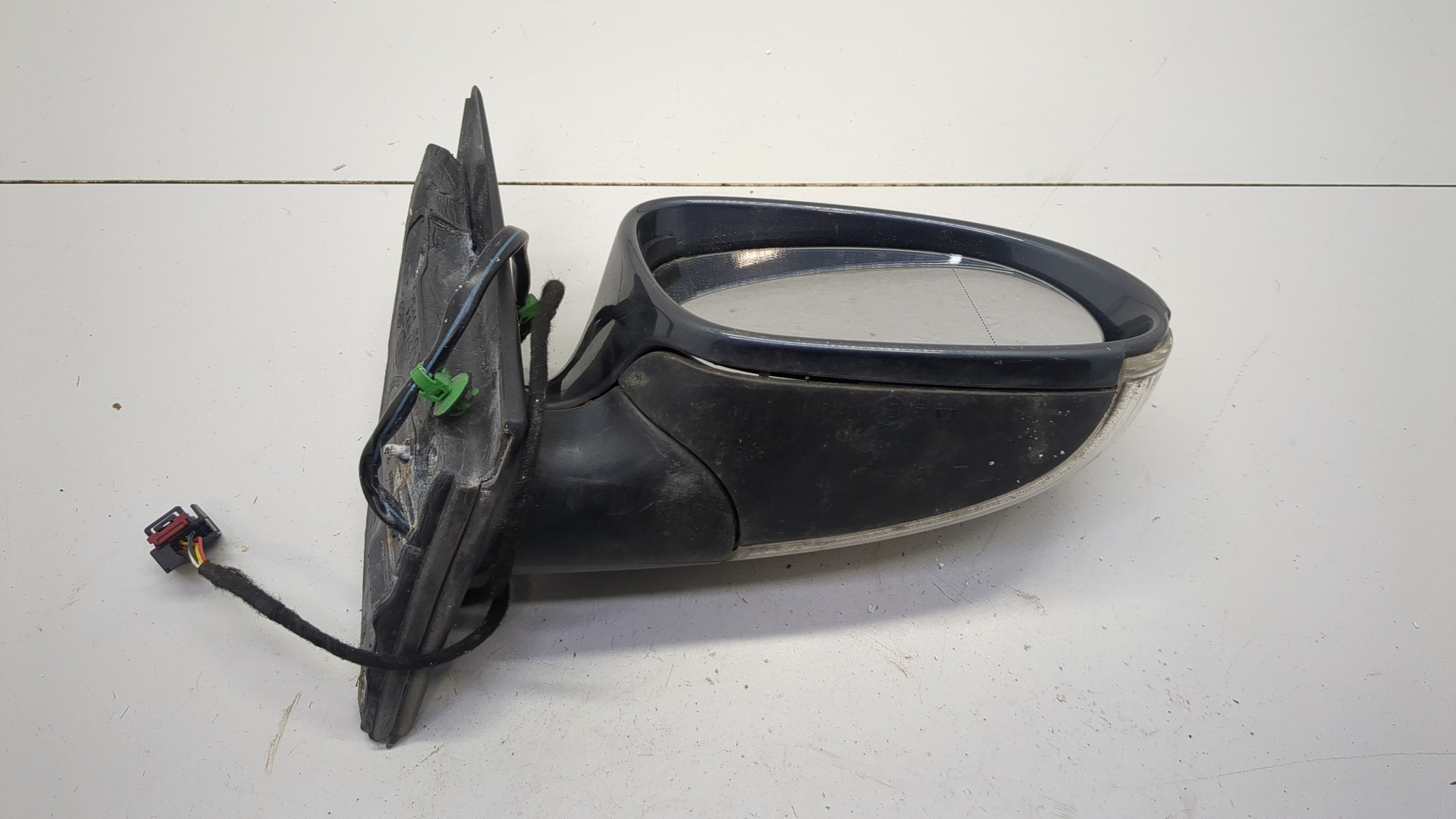 Зеркало правое электрическое