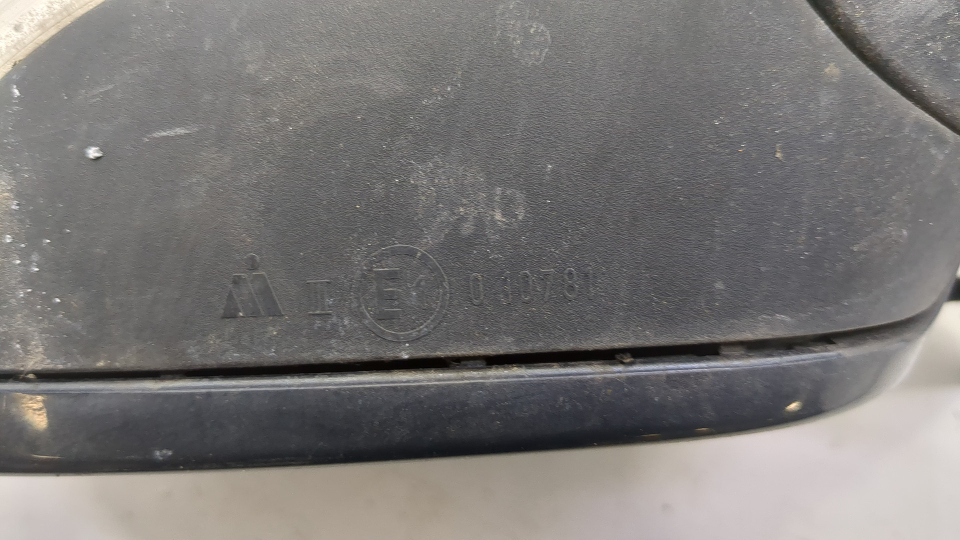 Зеркало правое электрическое