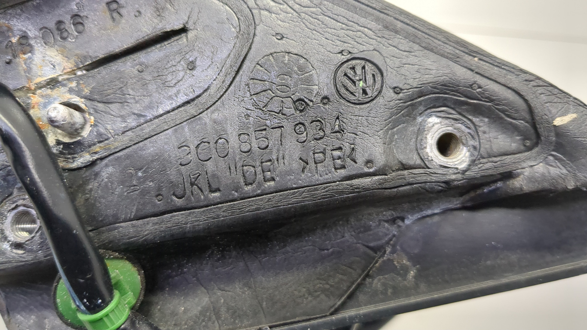 Зеркало правое электрическое