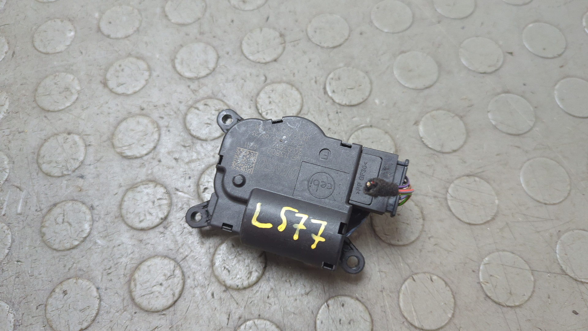 Моторчик заслонки печки