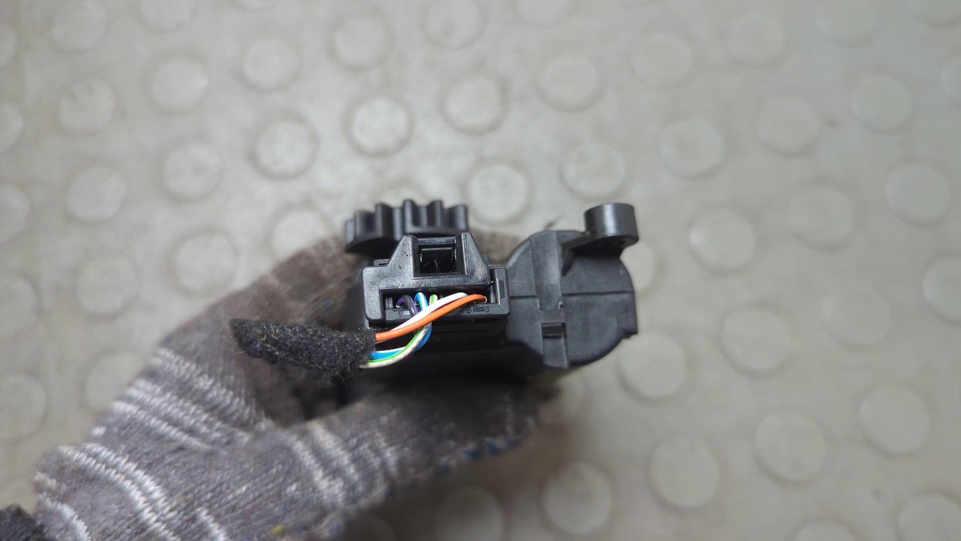 Моторчик заслонки печки для Hornet 2022>