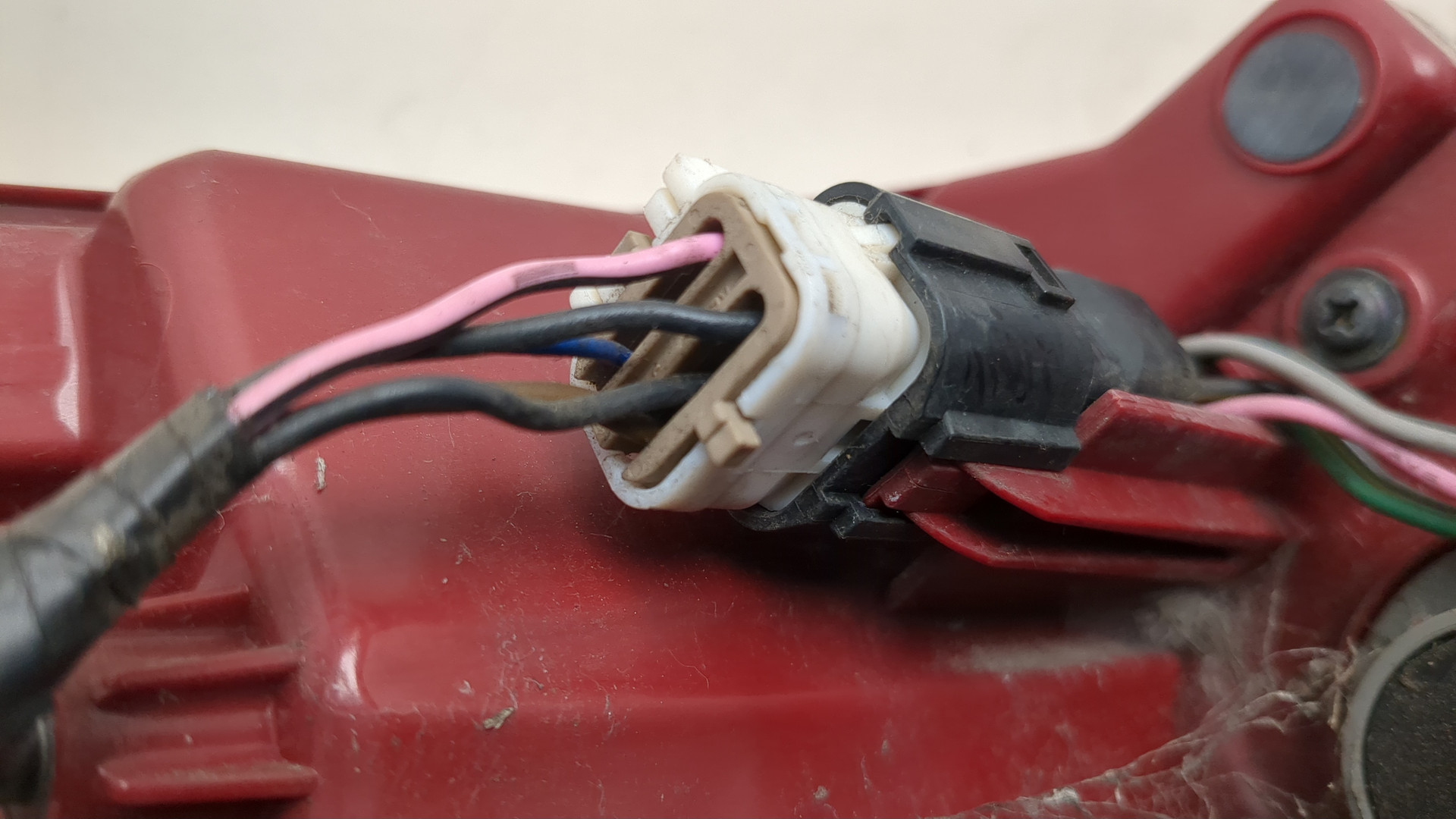 Фонарь задний правый