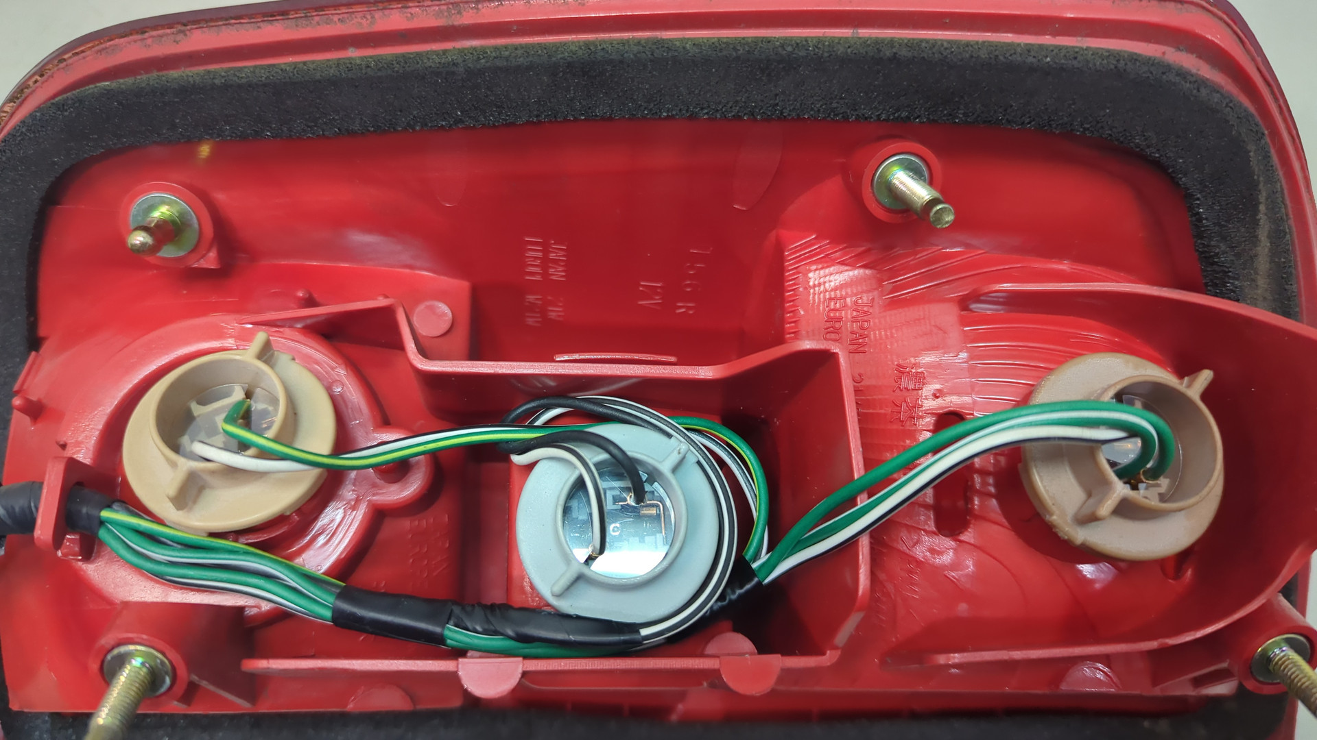 Фонарь задний правый