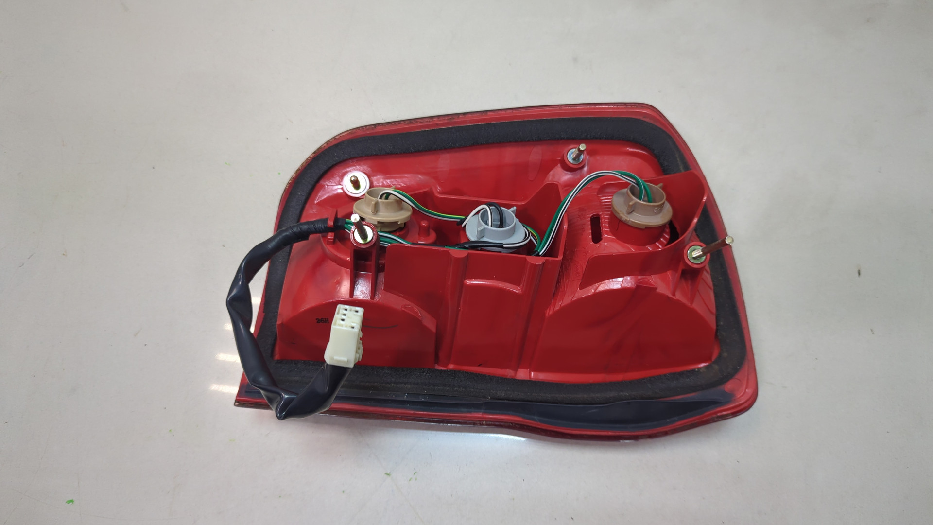 Фонарь задний правый