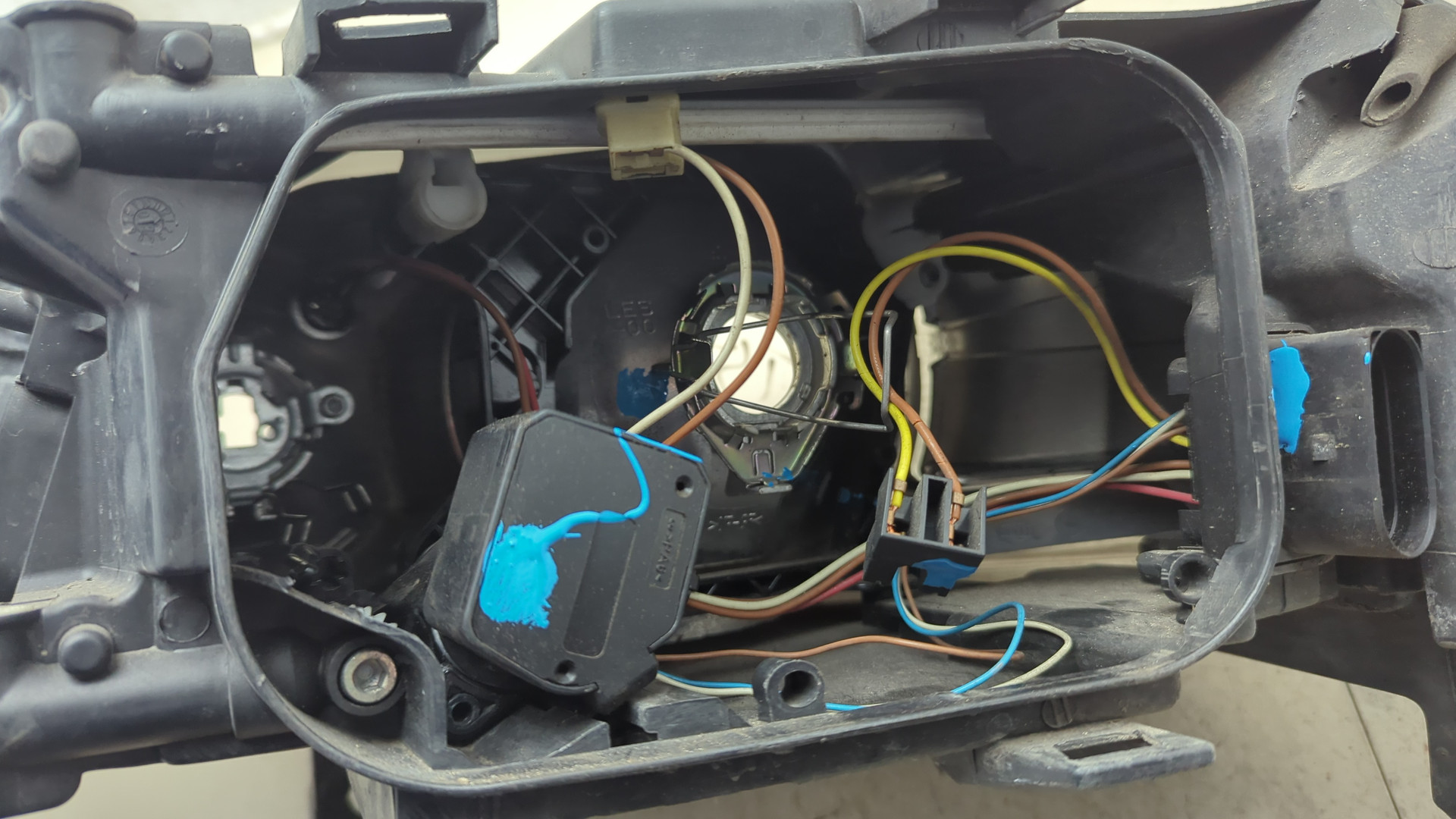 Фара правая