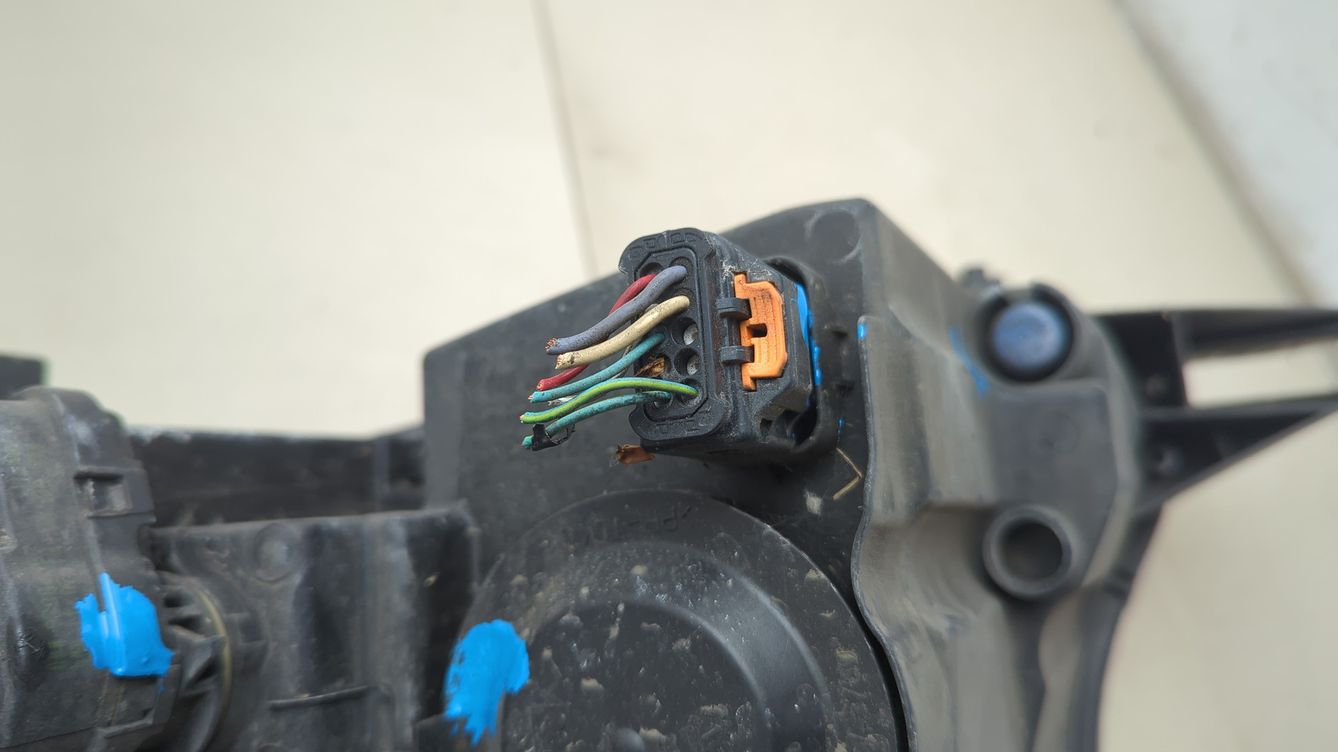 Фара правая