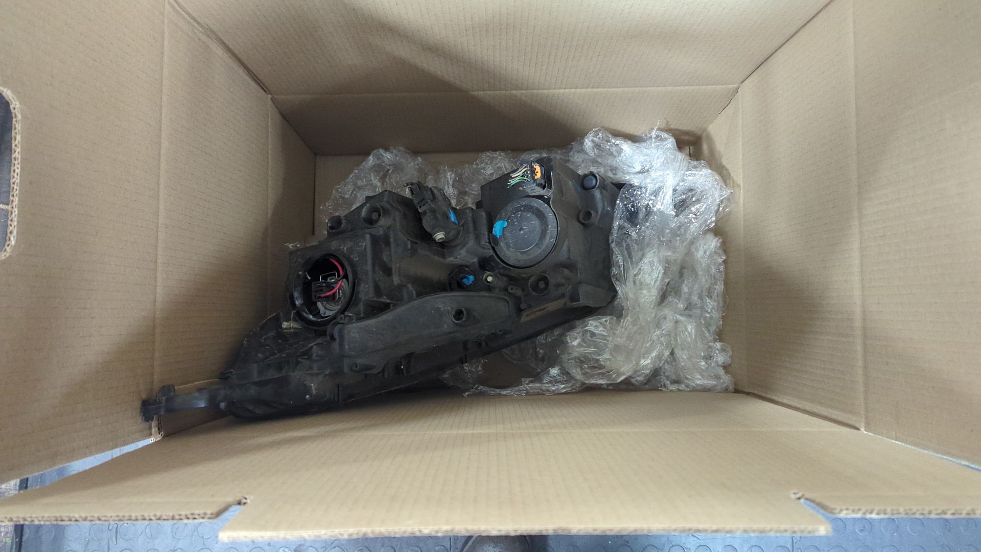 Фара правая