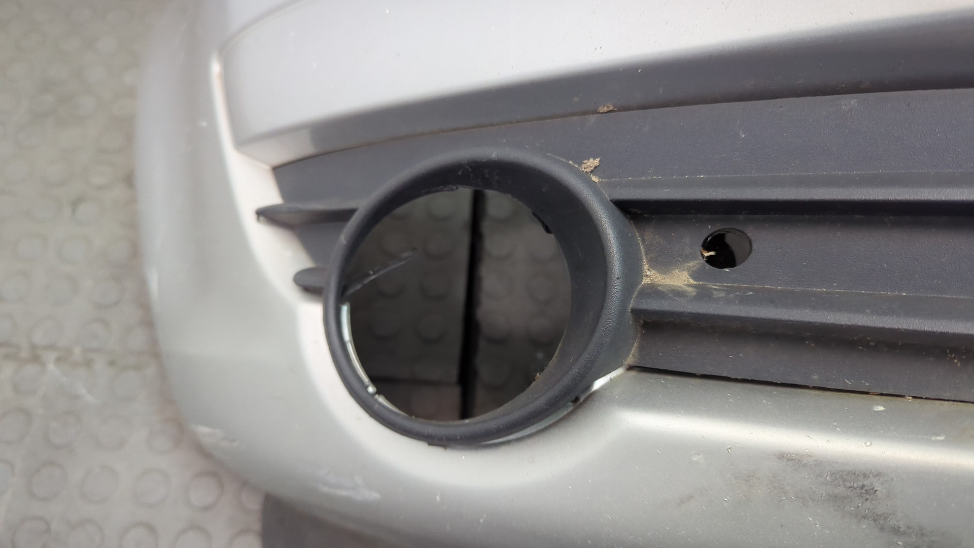 Бампер передний