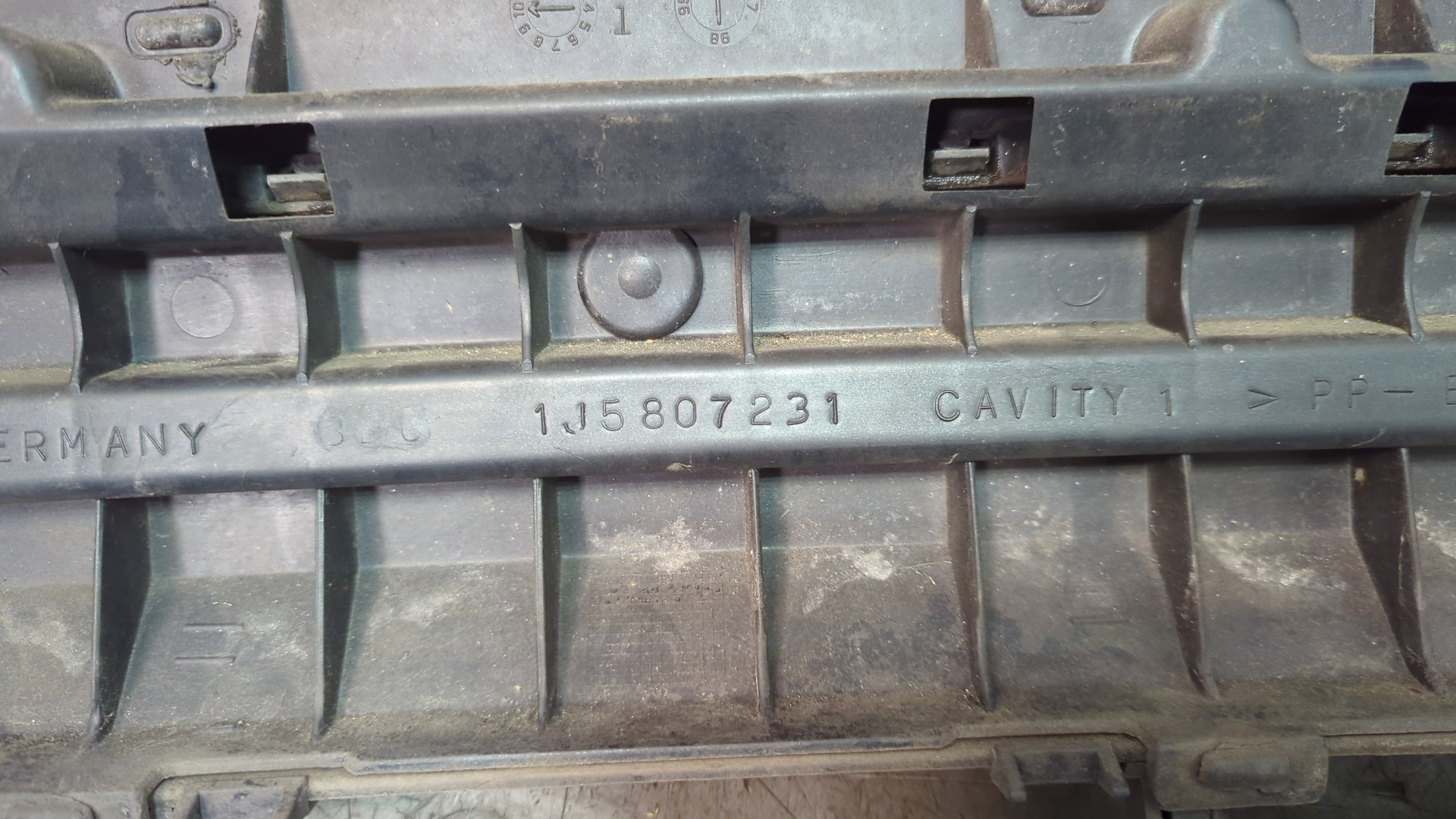 Бампер передний