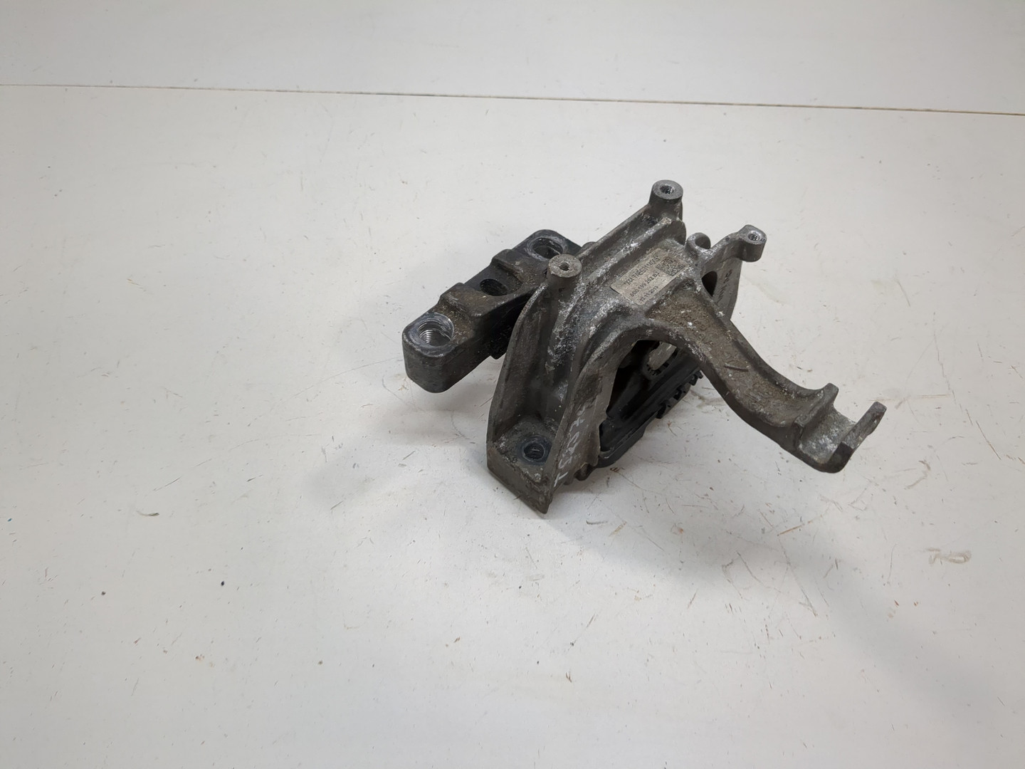 Опора двигателя