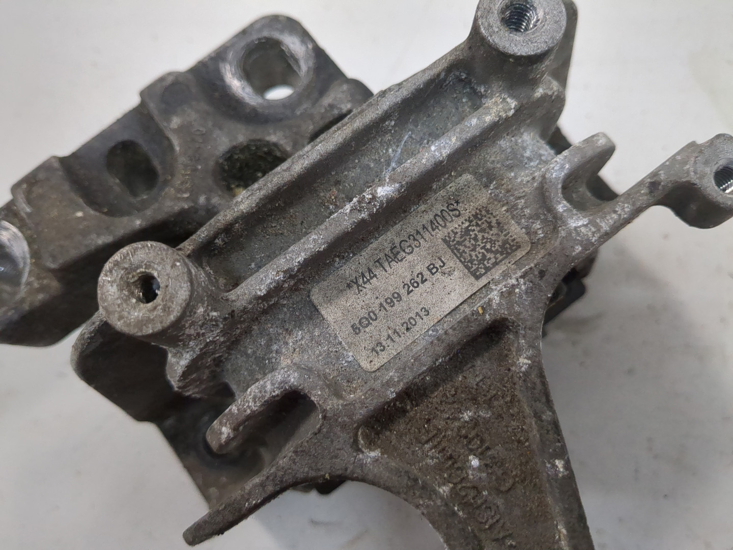 Опора двигателя