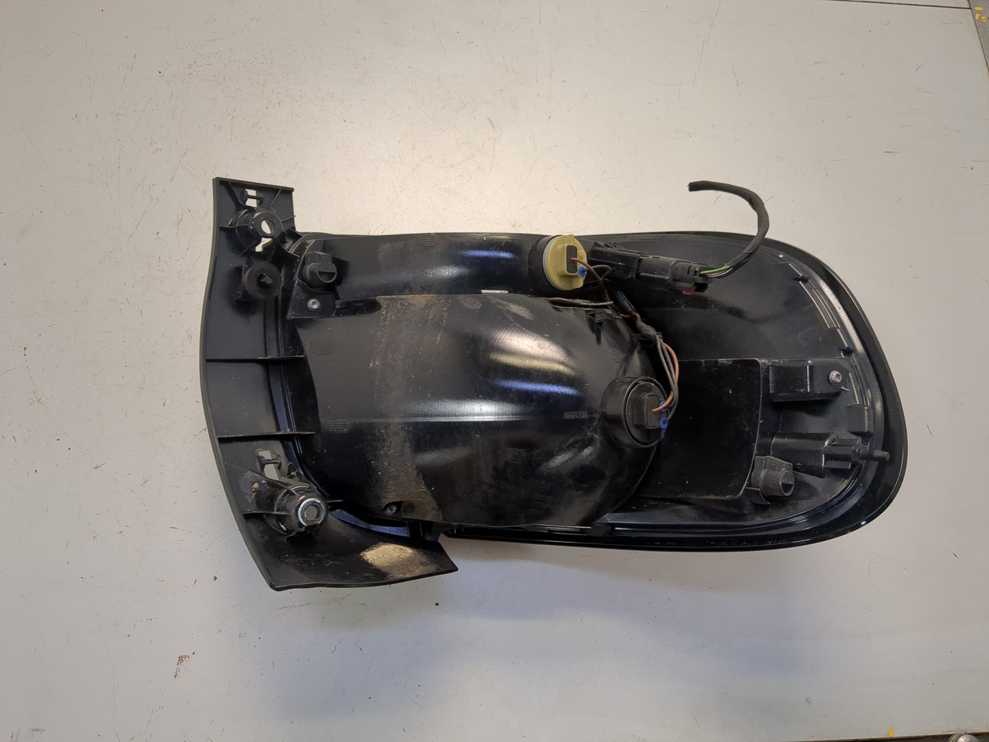 Фонарь задний правый