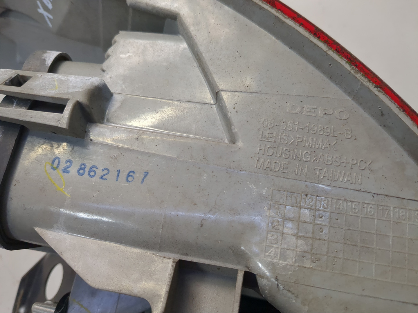 Фонарь задний левый