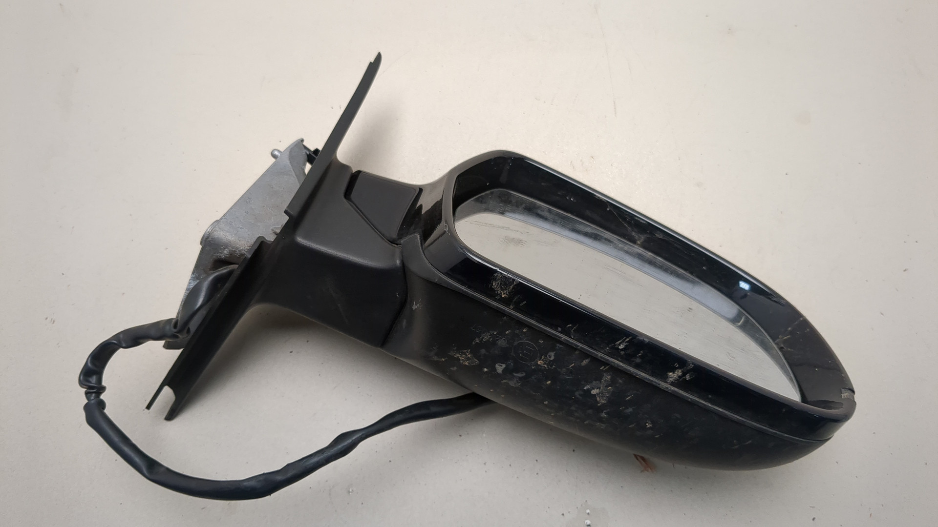 Зеркало правое электрическое