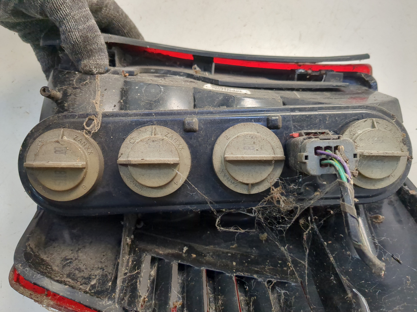 Фонарь задний левый