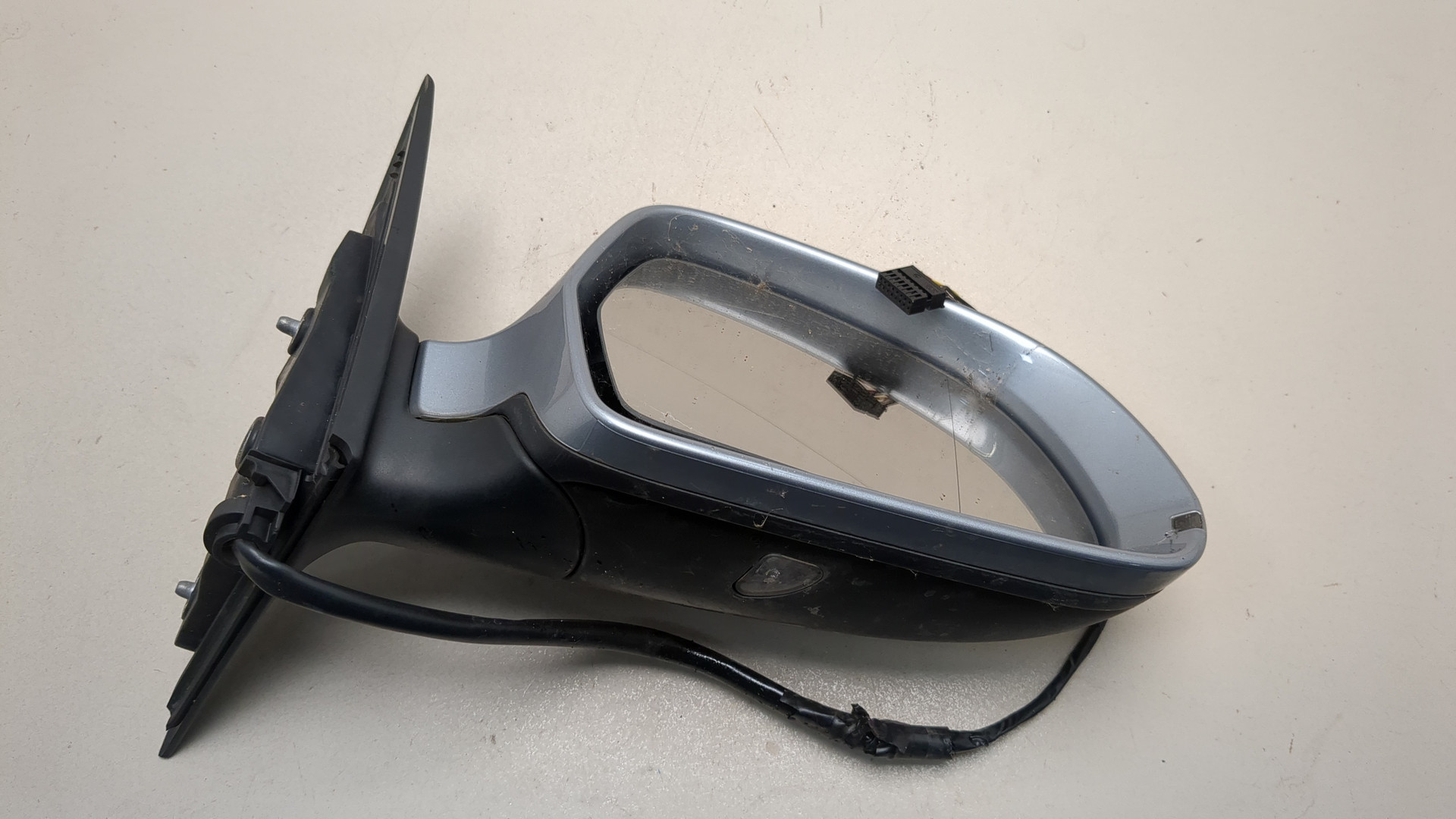 Зеркало правое электрическое