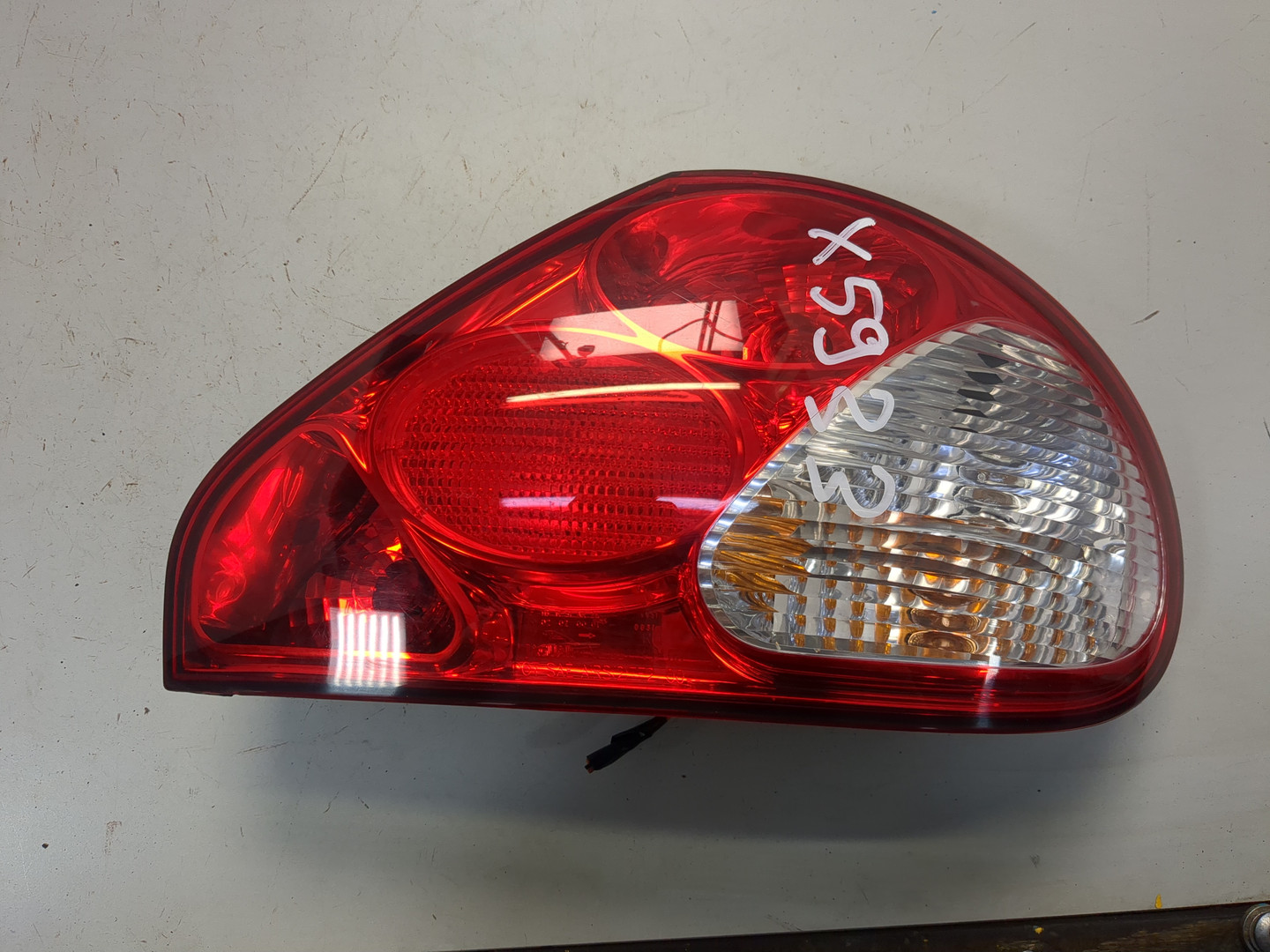 Фонарь задний правый