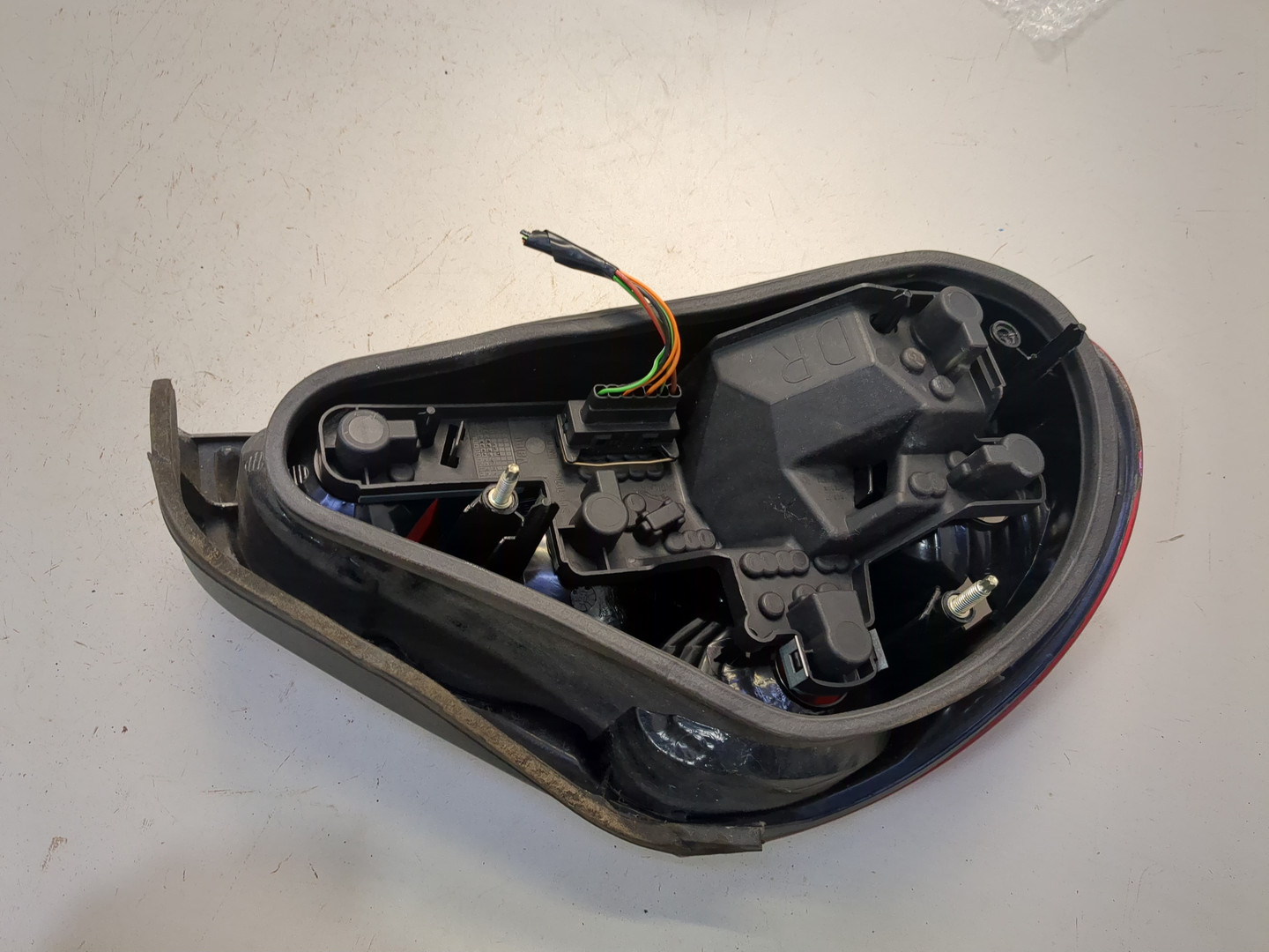 Фонарь задний правый