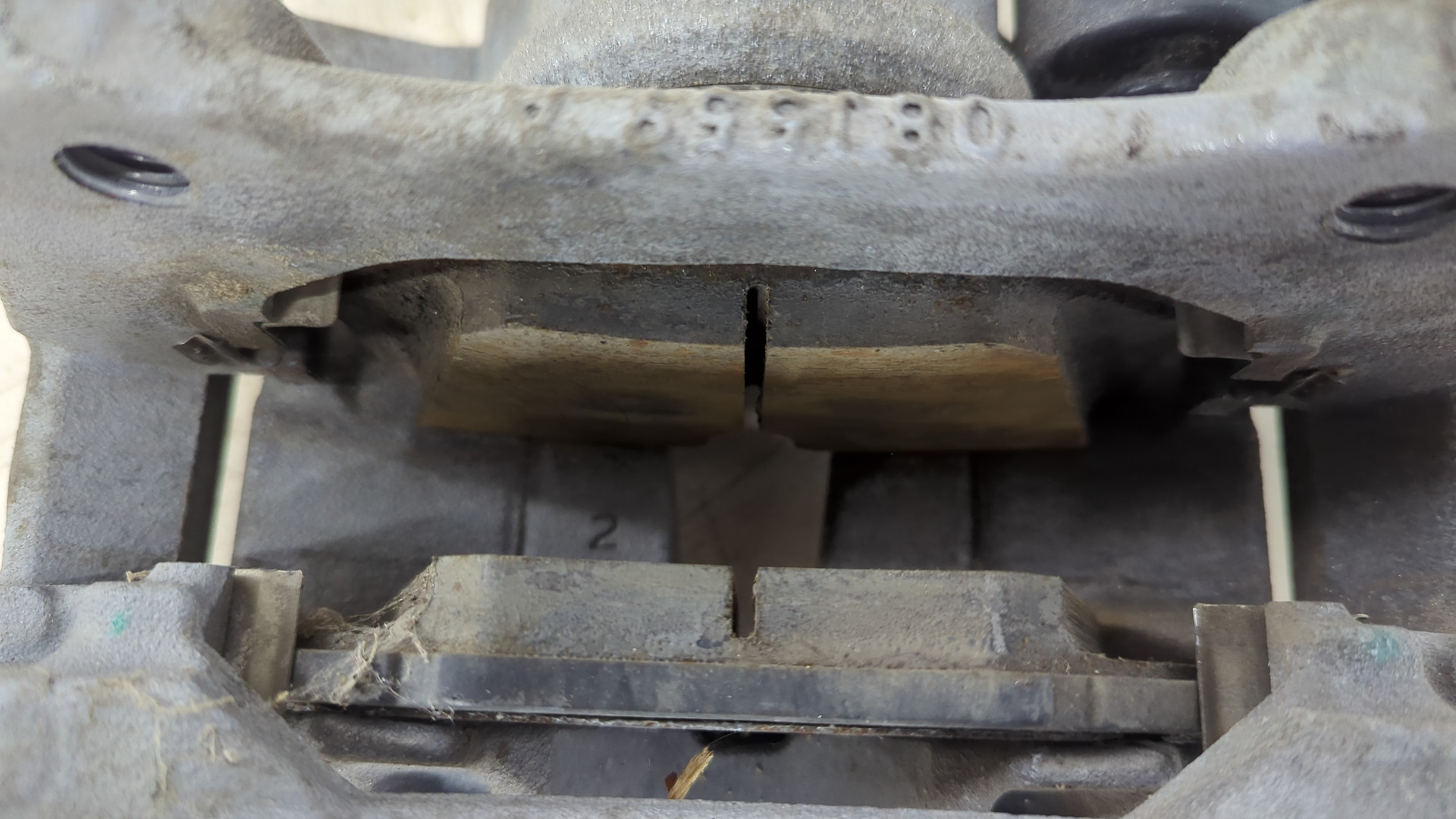 Суппорт передний левый