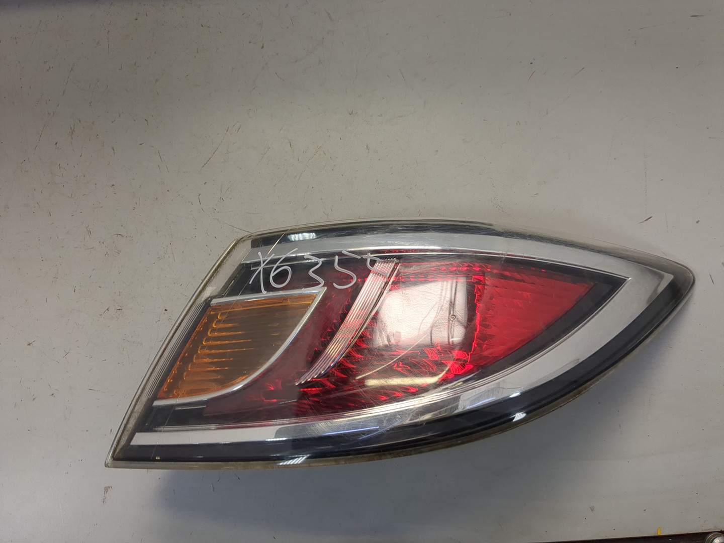 Фонарь задний правый