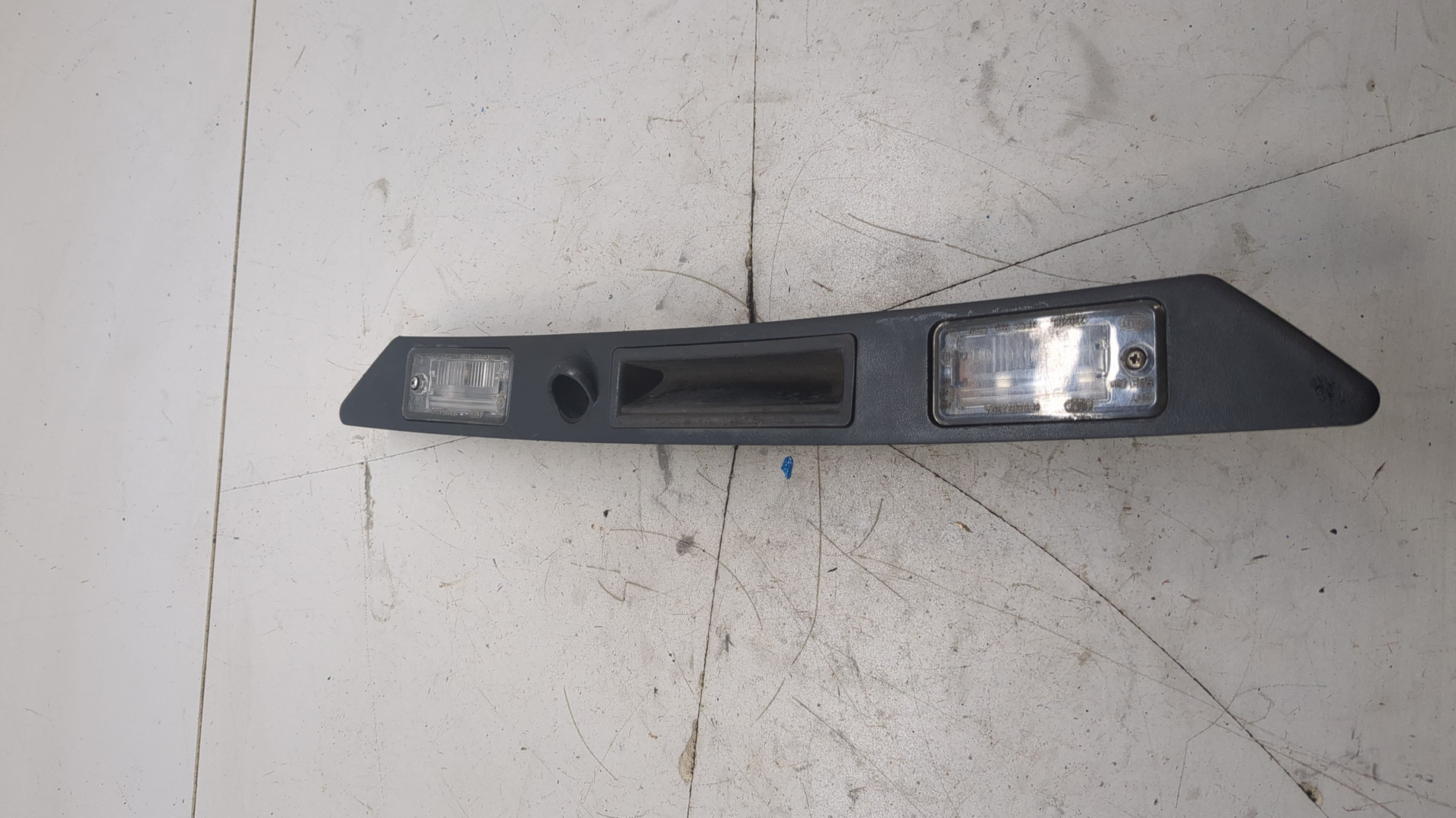 Фонарь подсветки номера