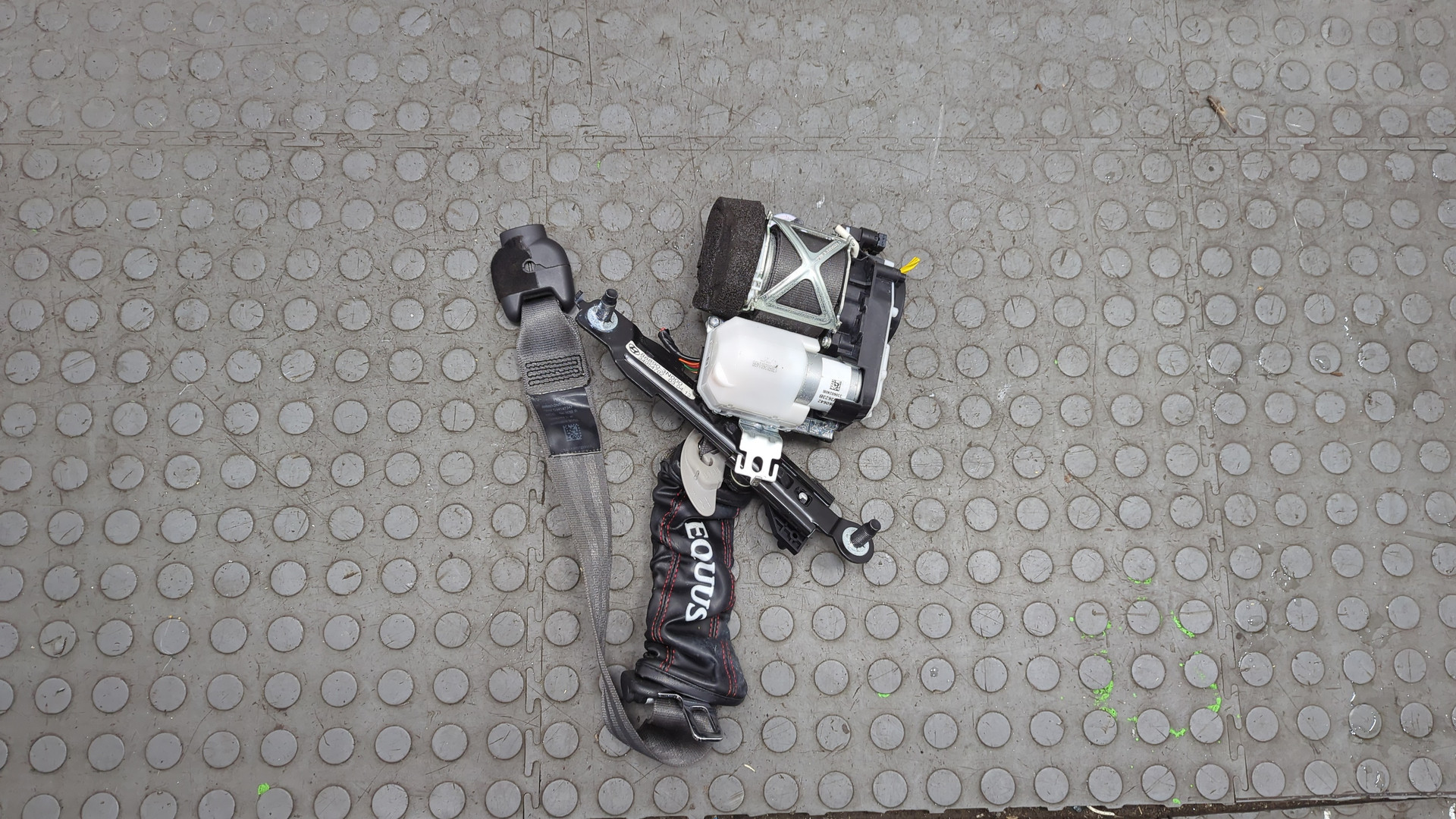 Ремень безопасности