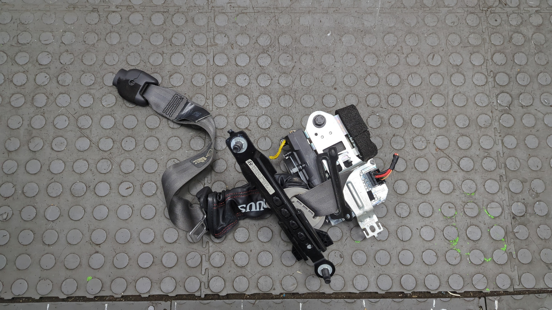 Ремень безопасности